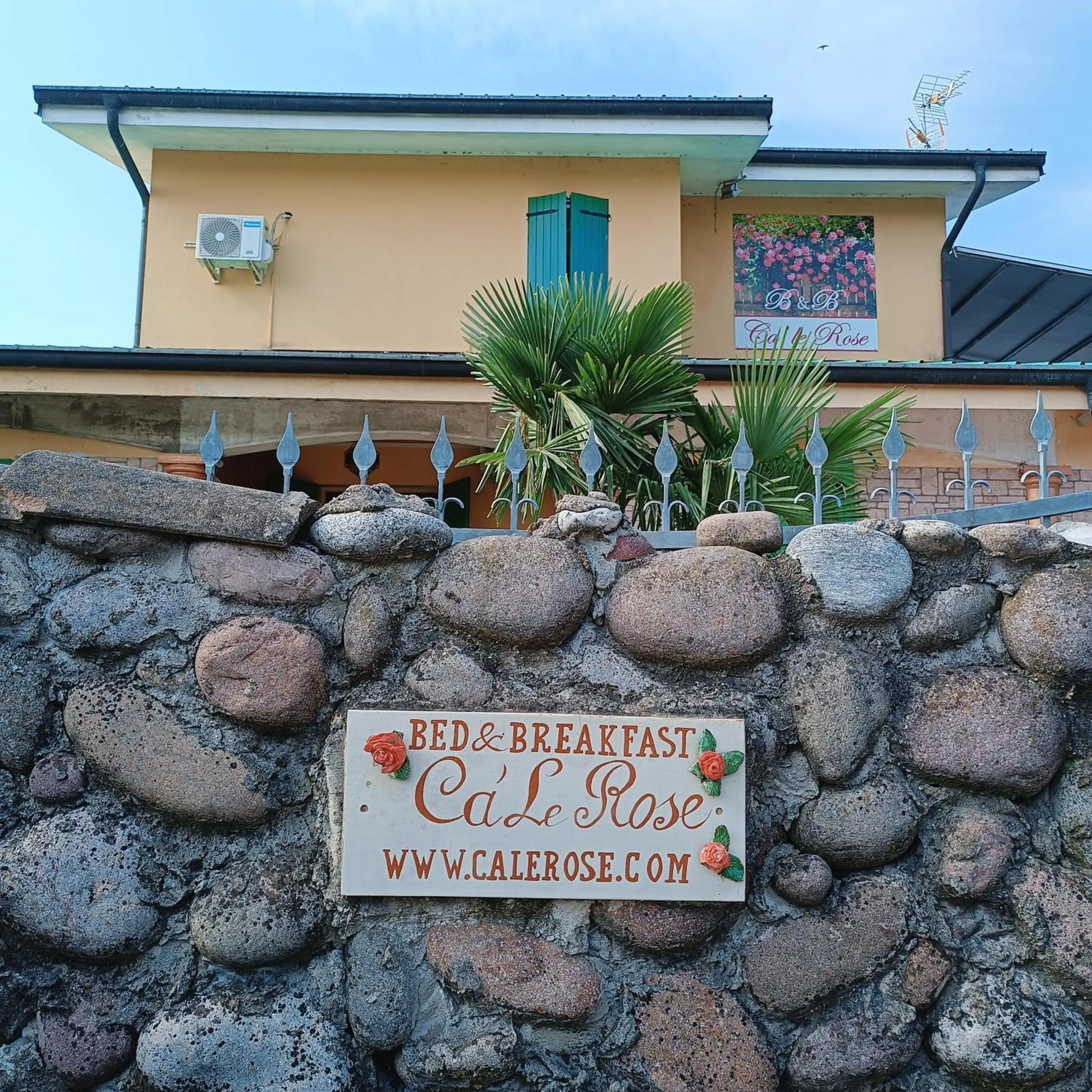 Property building in Ca' Le Rose