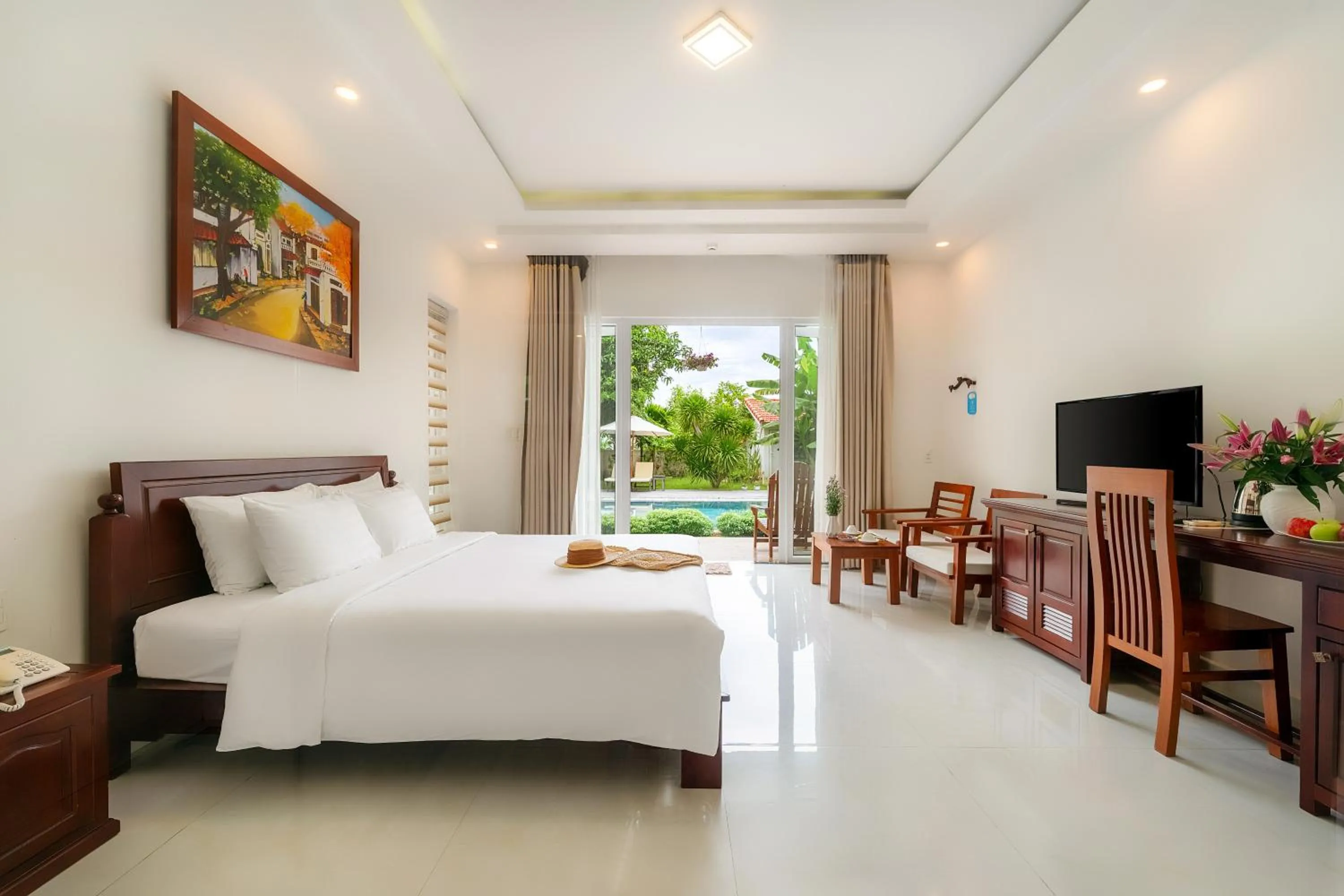 Photo of the whole room, Bed in Hoi An Palmy Villa