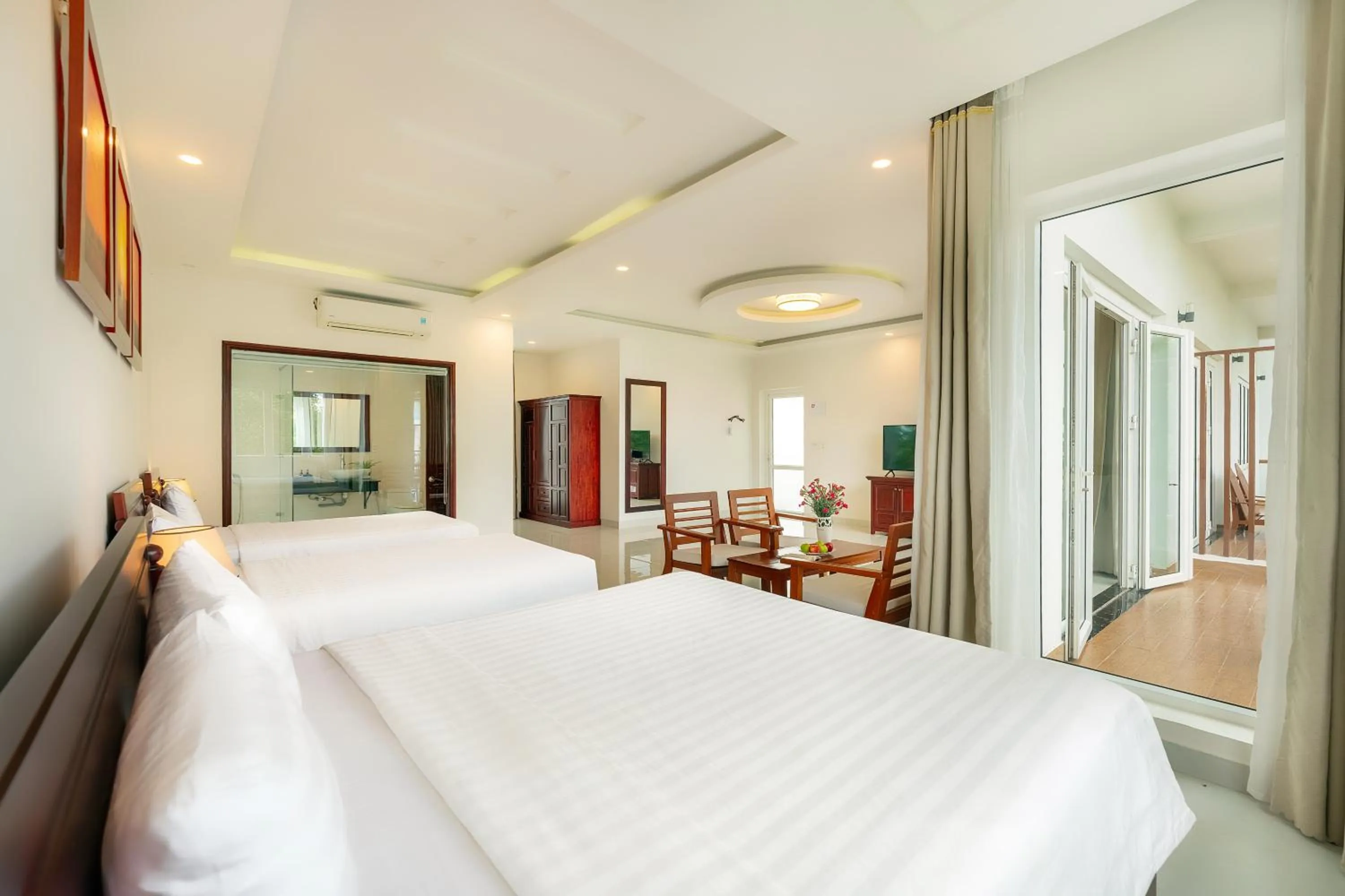 Bed in Hoi An Palmy Villa