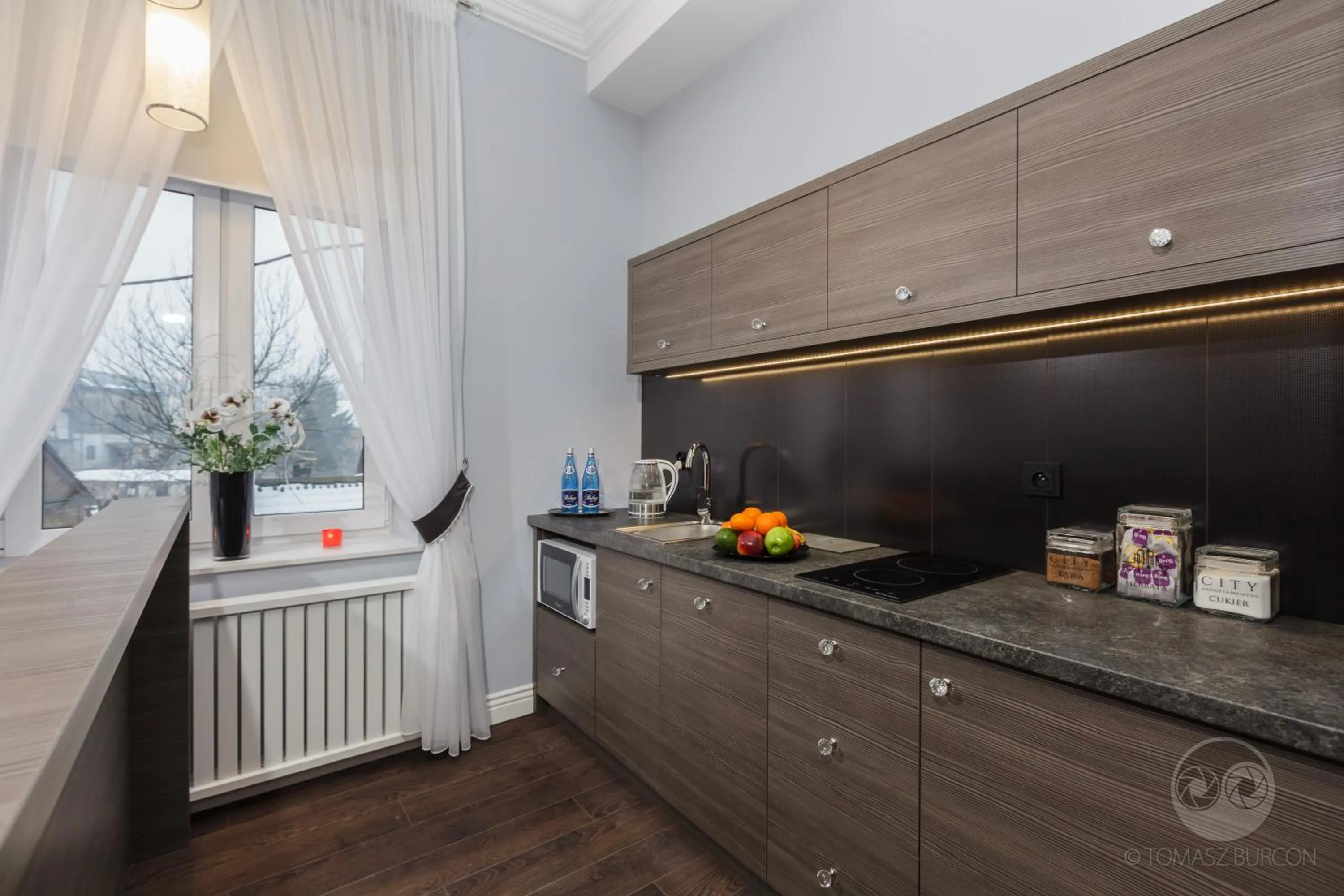 Coffee/tea facilities in Apartamenty City.