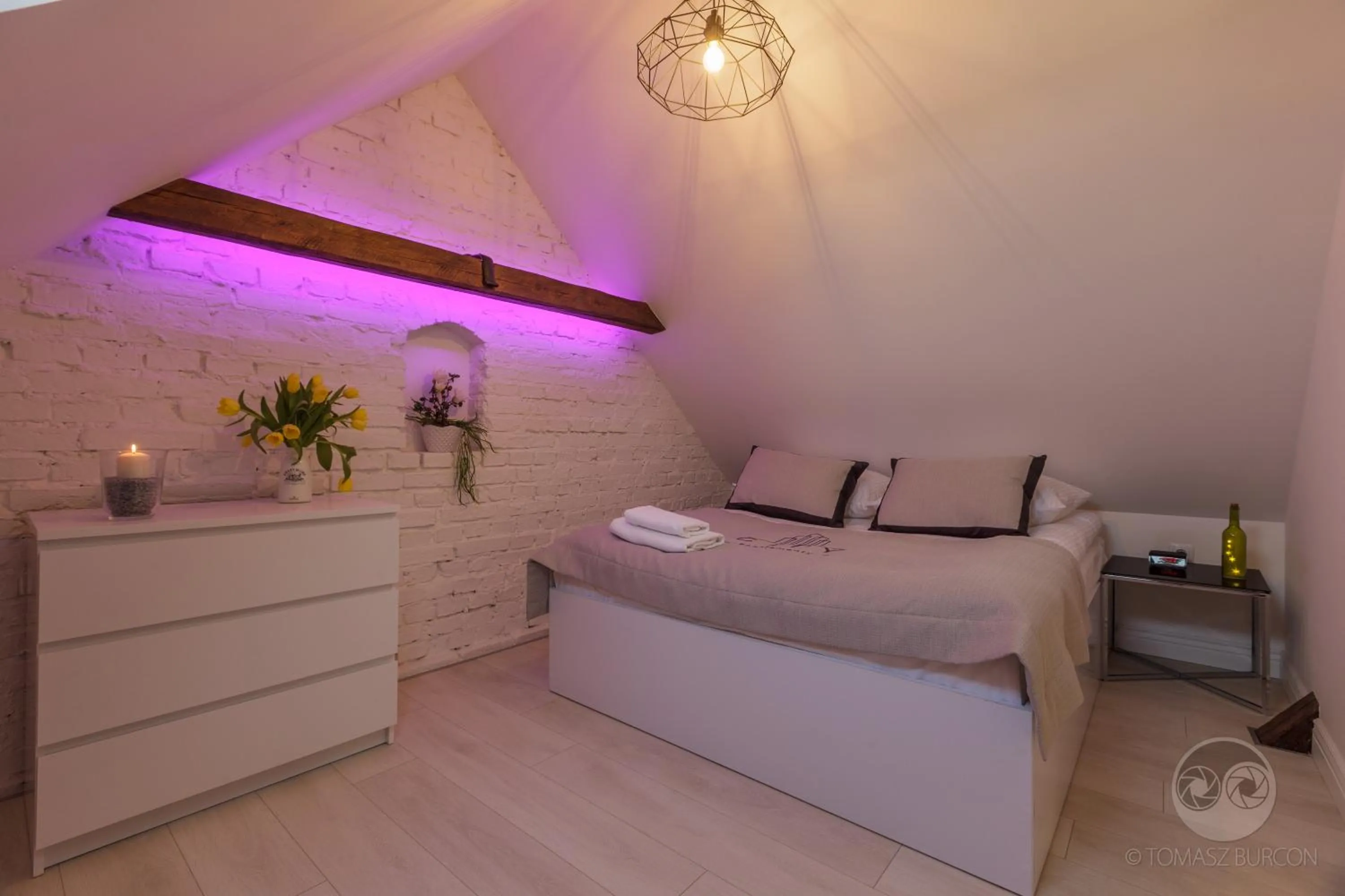 Bedroom, Bed in Apartamenty City.