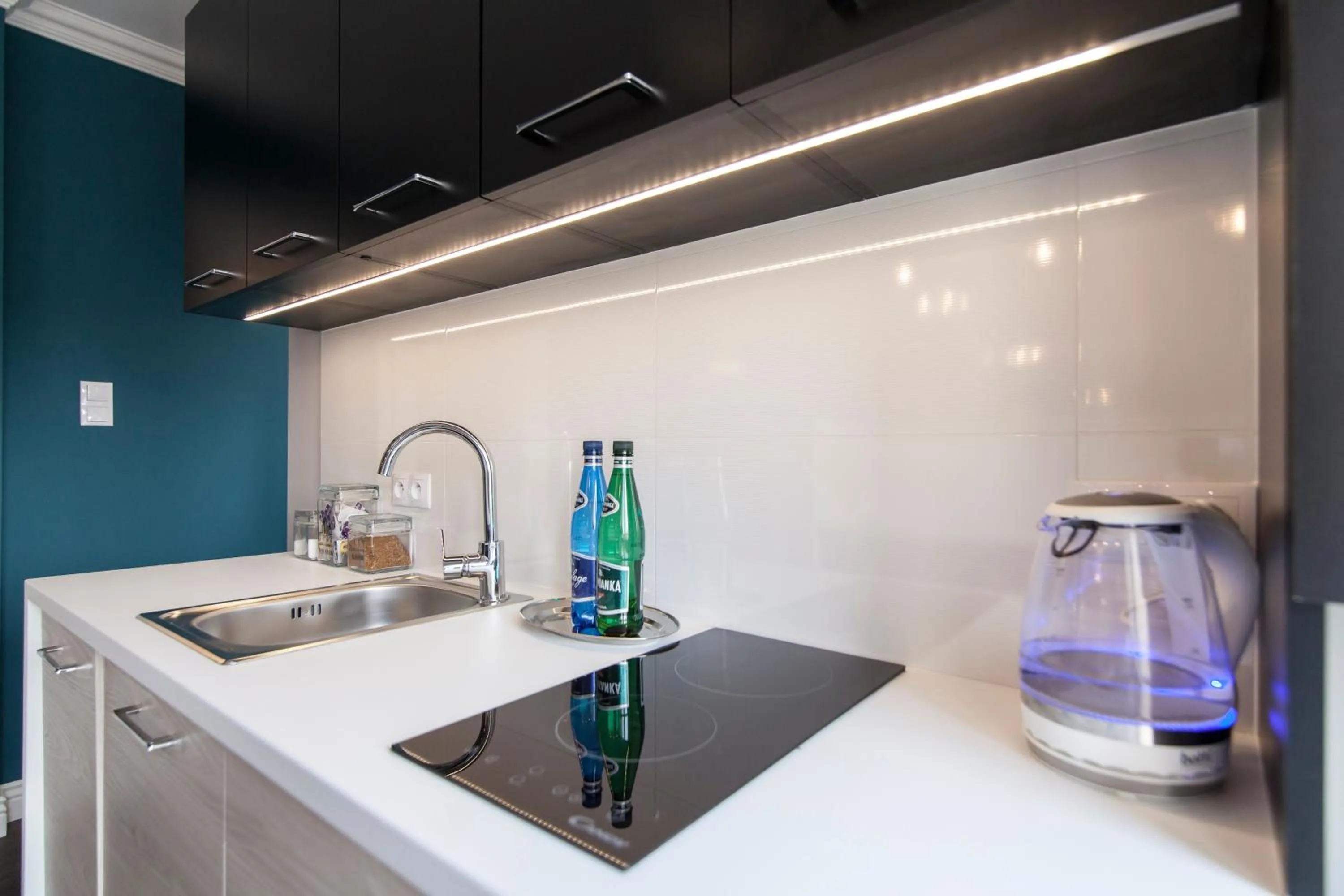 Coffee/tea facilities in Apartamenty City.
