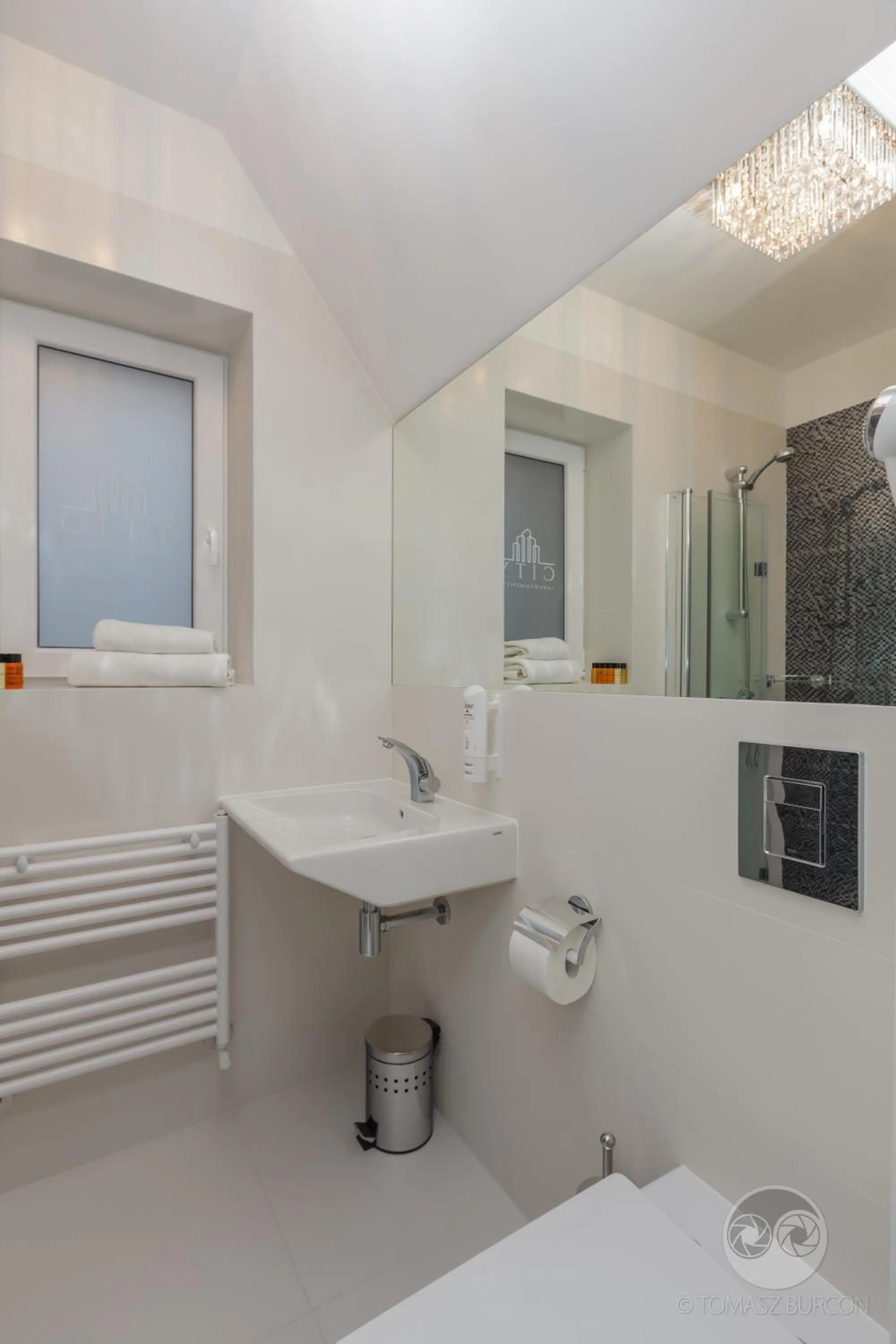 Toilet in Apartamenty City.