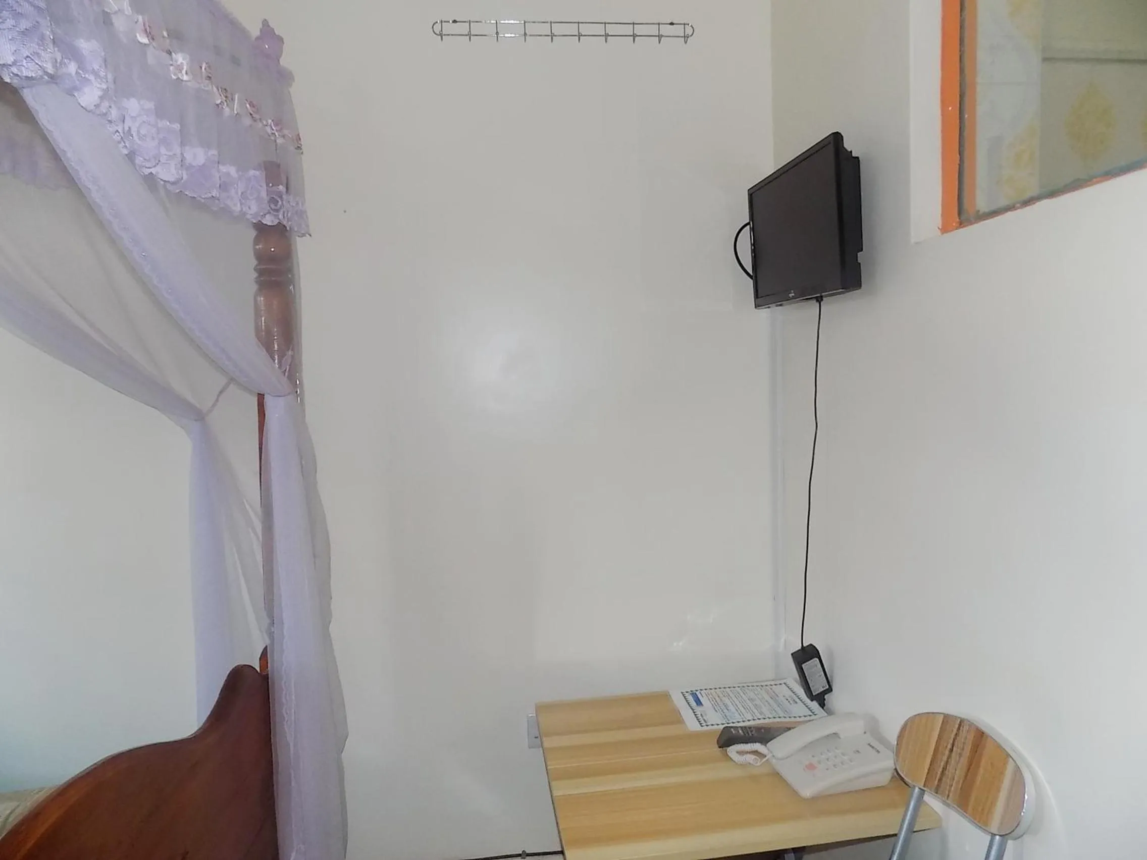 Photo of the whole room in Japs Motel Mbarara