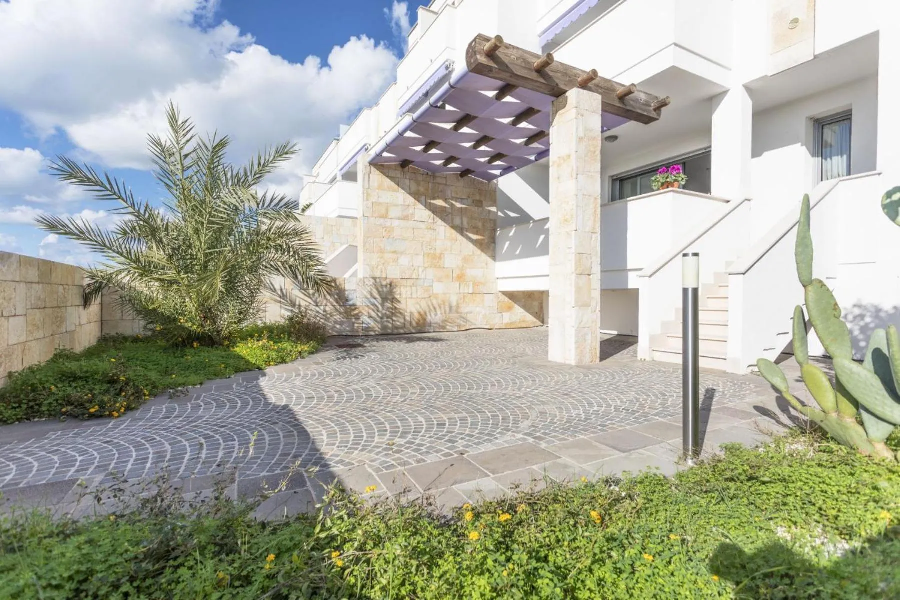 Property building in Appartamento Dune by Apulia home