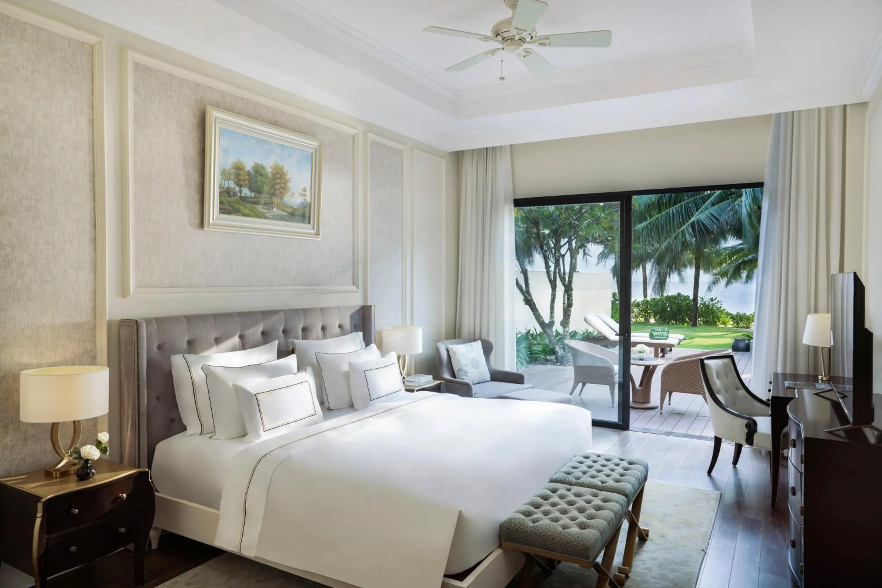 Bedroom, Bed in Melia Vinpearl Phu Quoc