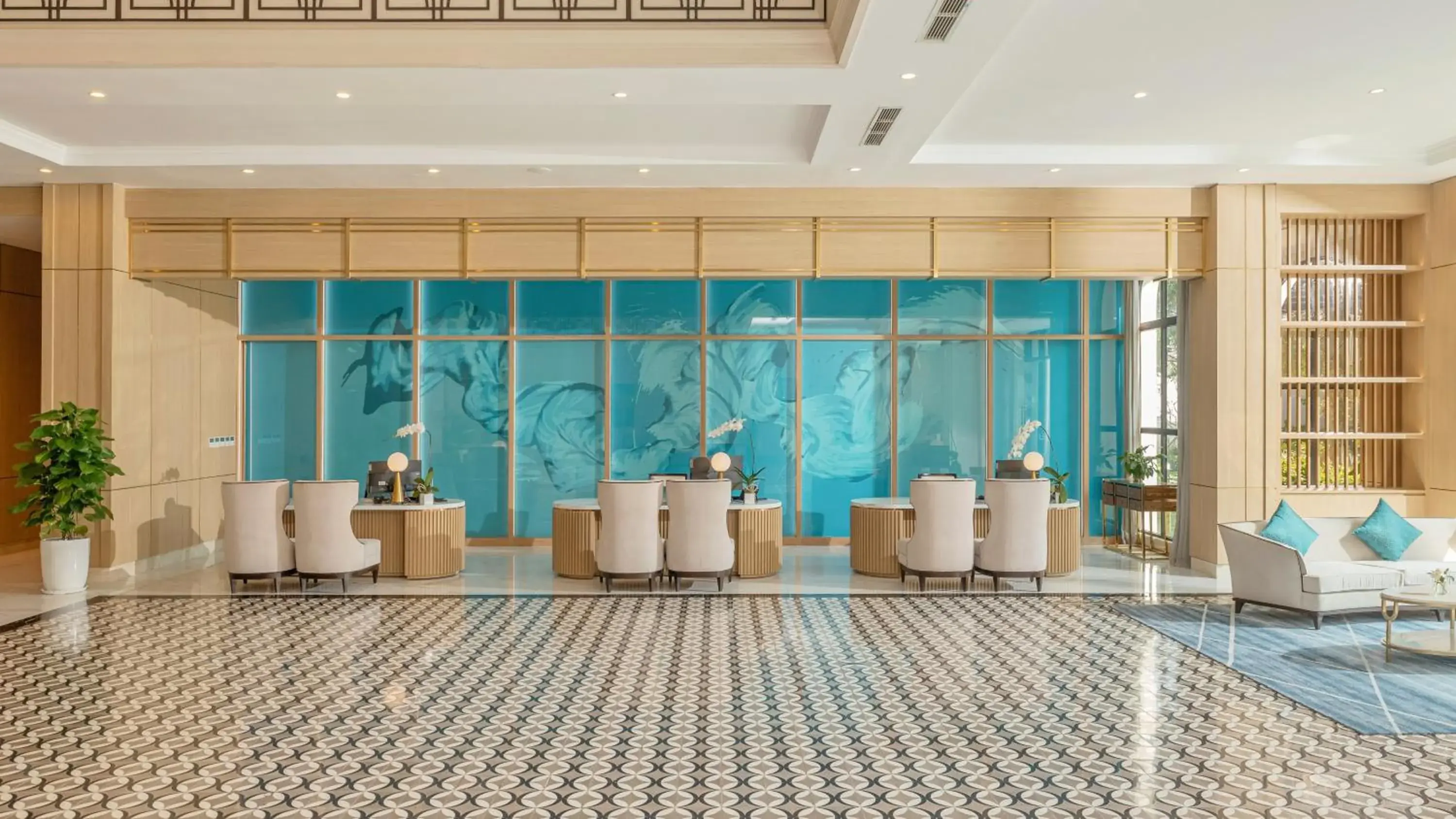 Lounge or bar in Melia Vinpearl Phu Quoc Lounge or bar in Melia Vinpearl Phu Quoc