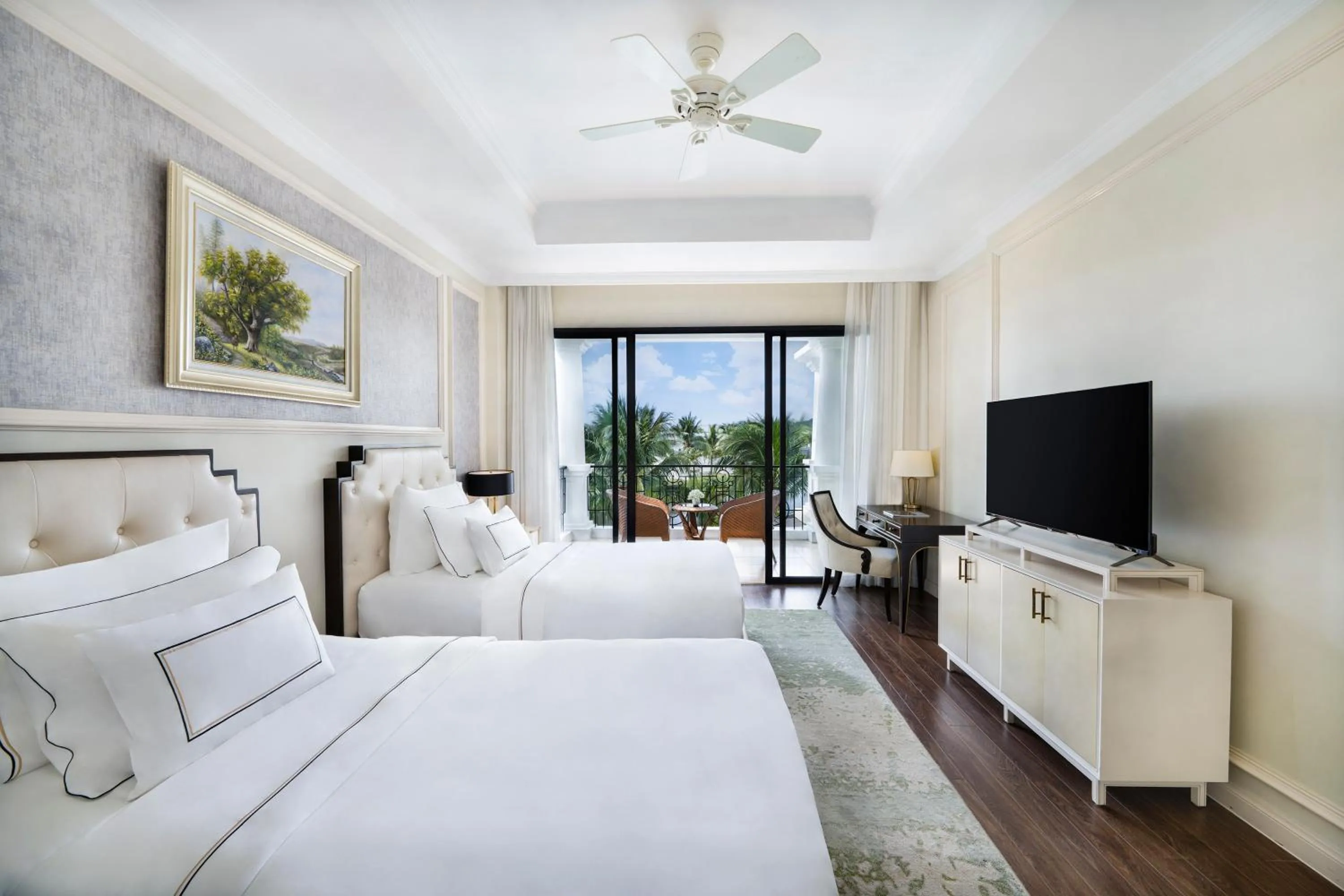 Bed in Melia Vinpearl Phu Quoc