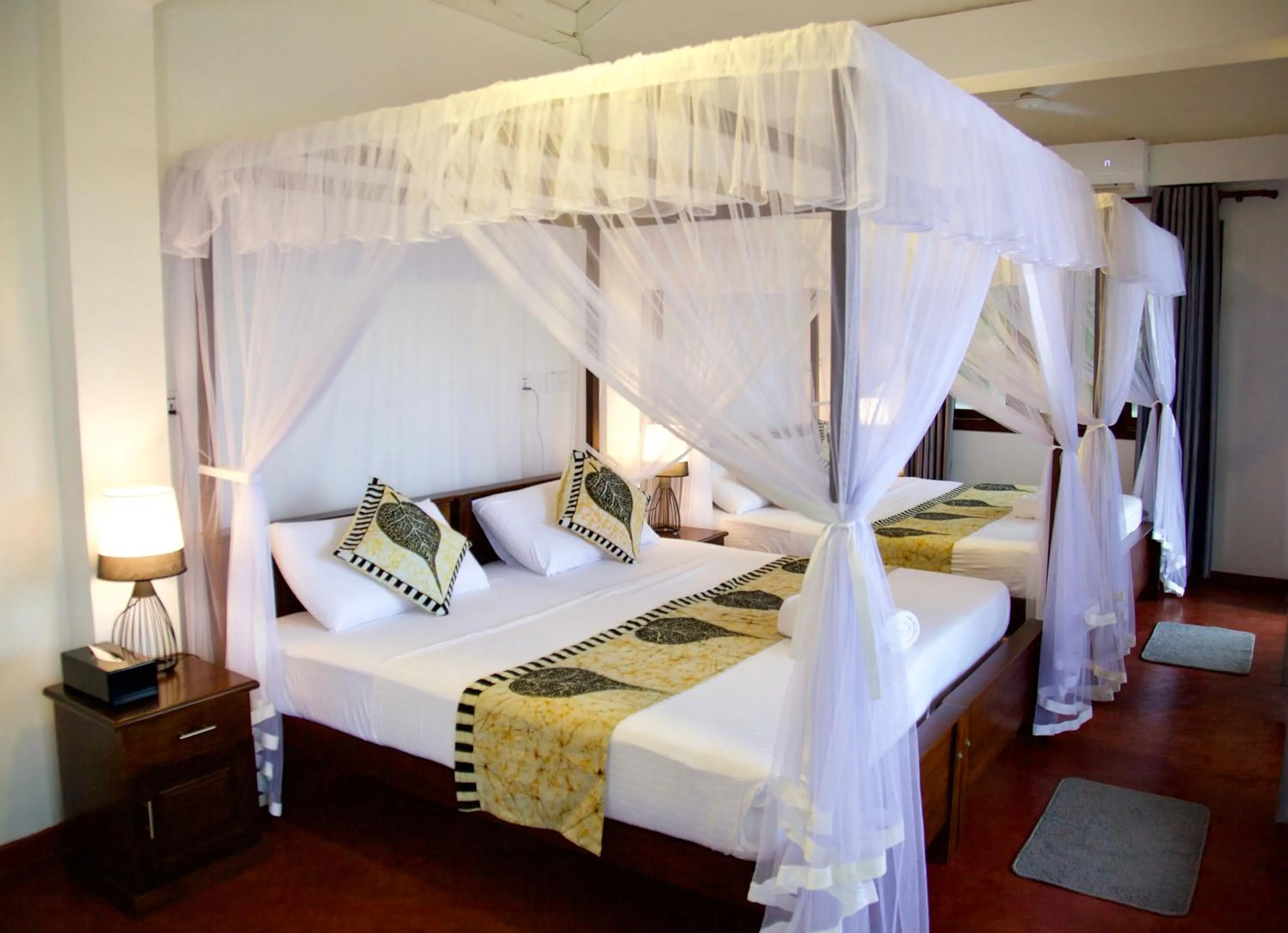 Bed in Glamour Mirissa