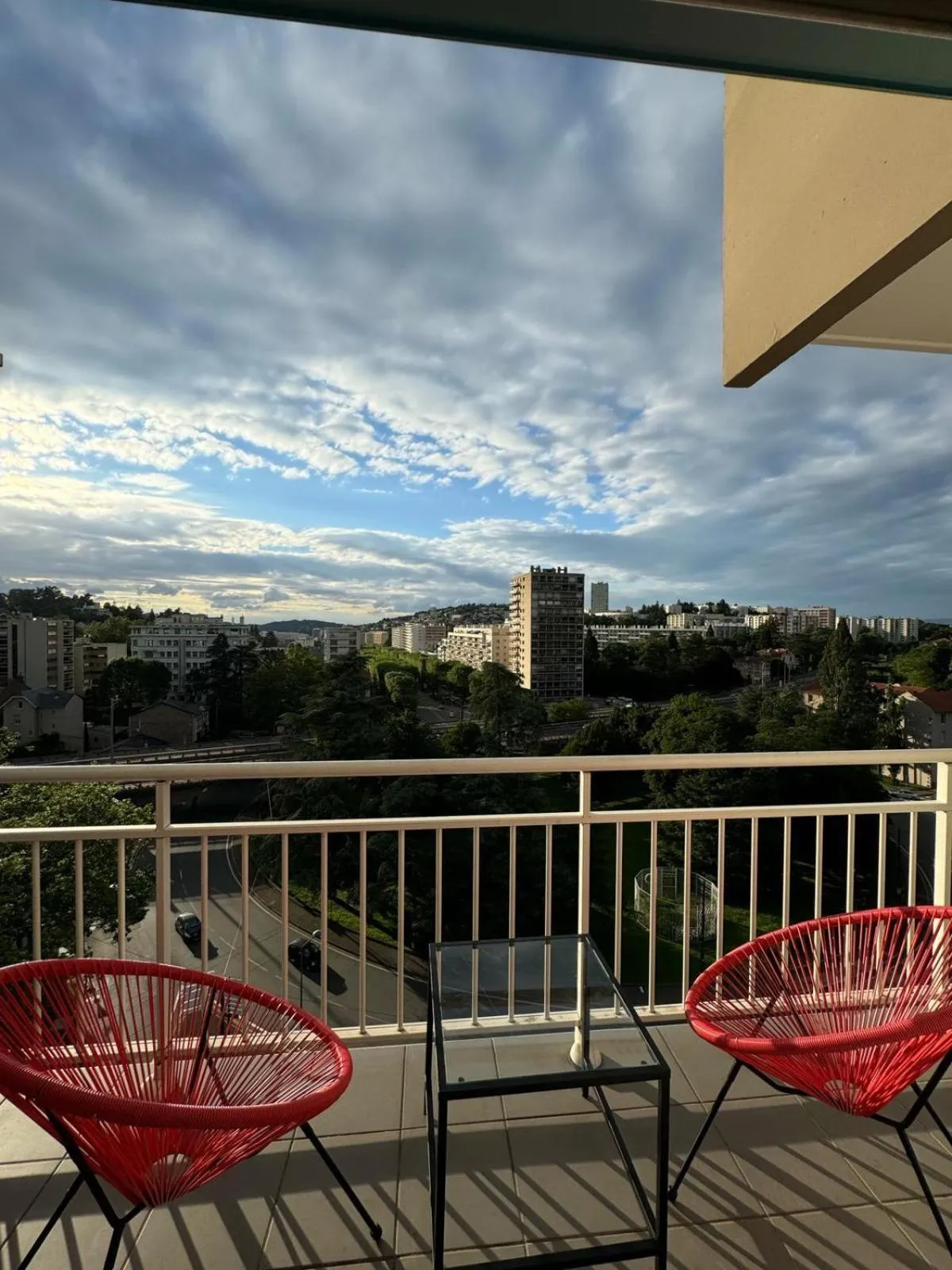 Balcony/Terrace in Appart' Hôtel Fauriel Saint-Etienne Parking privé balcon wifi