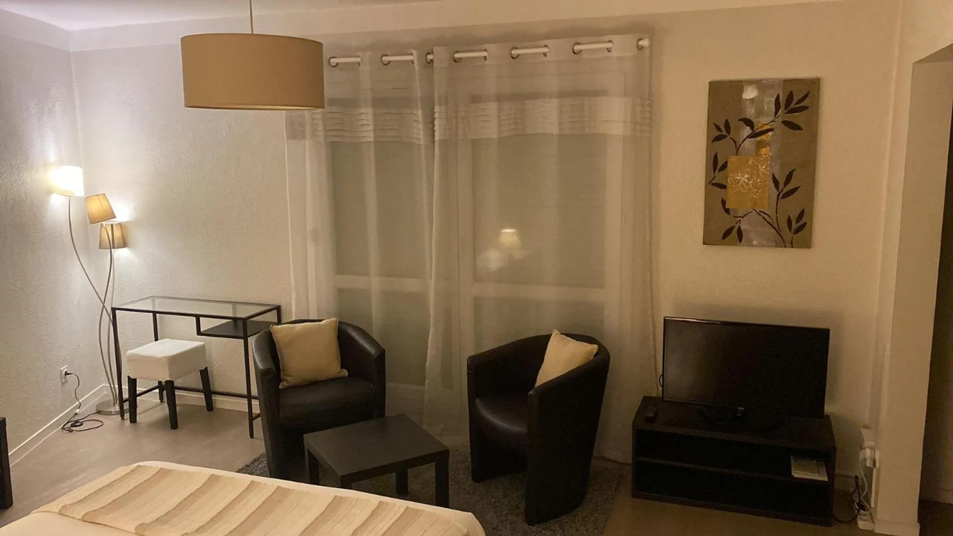 Bedroom, Bed in Appart' Hôtel Fauriel Saint-Etienne Parking privé balcon wifi