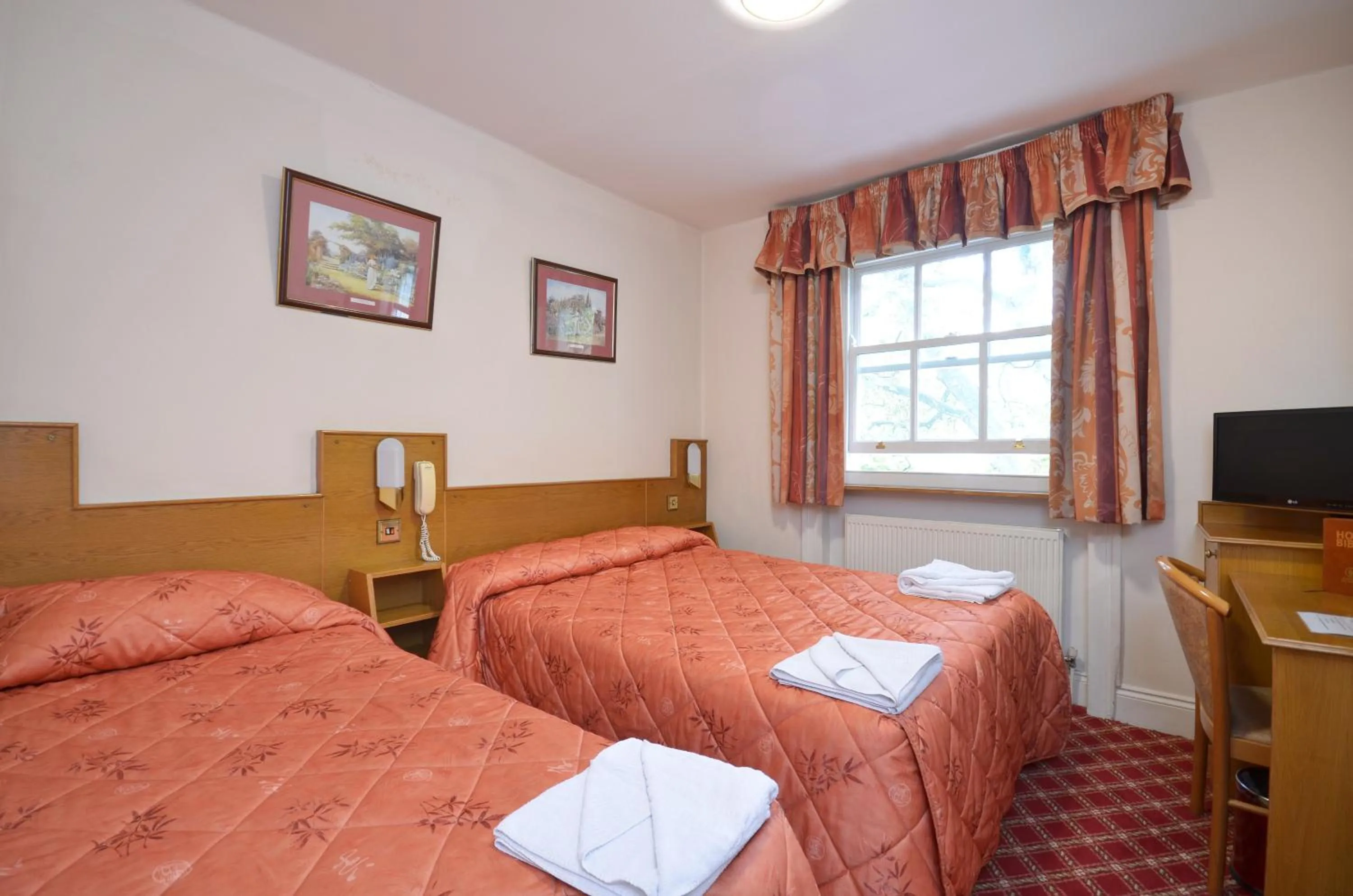 Bed in Seymour Hotel