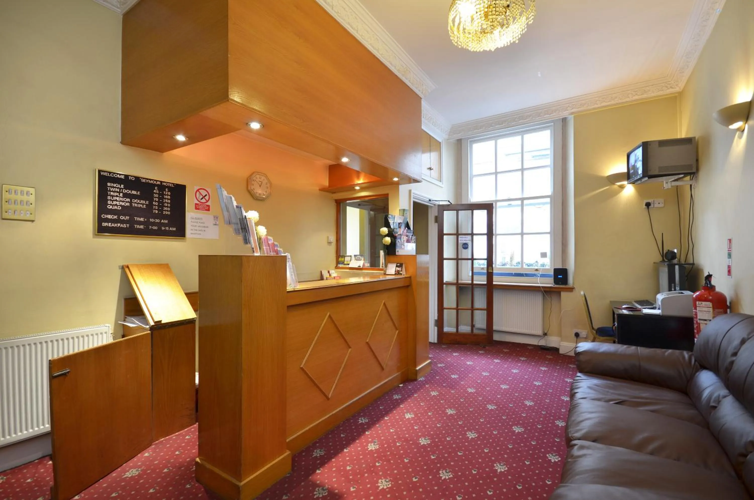 Lobby or reception in Seymour Hotel