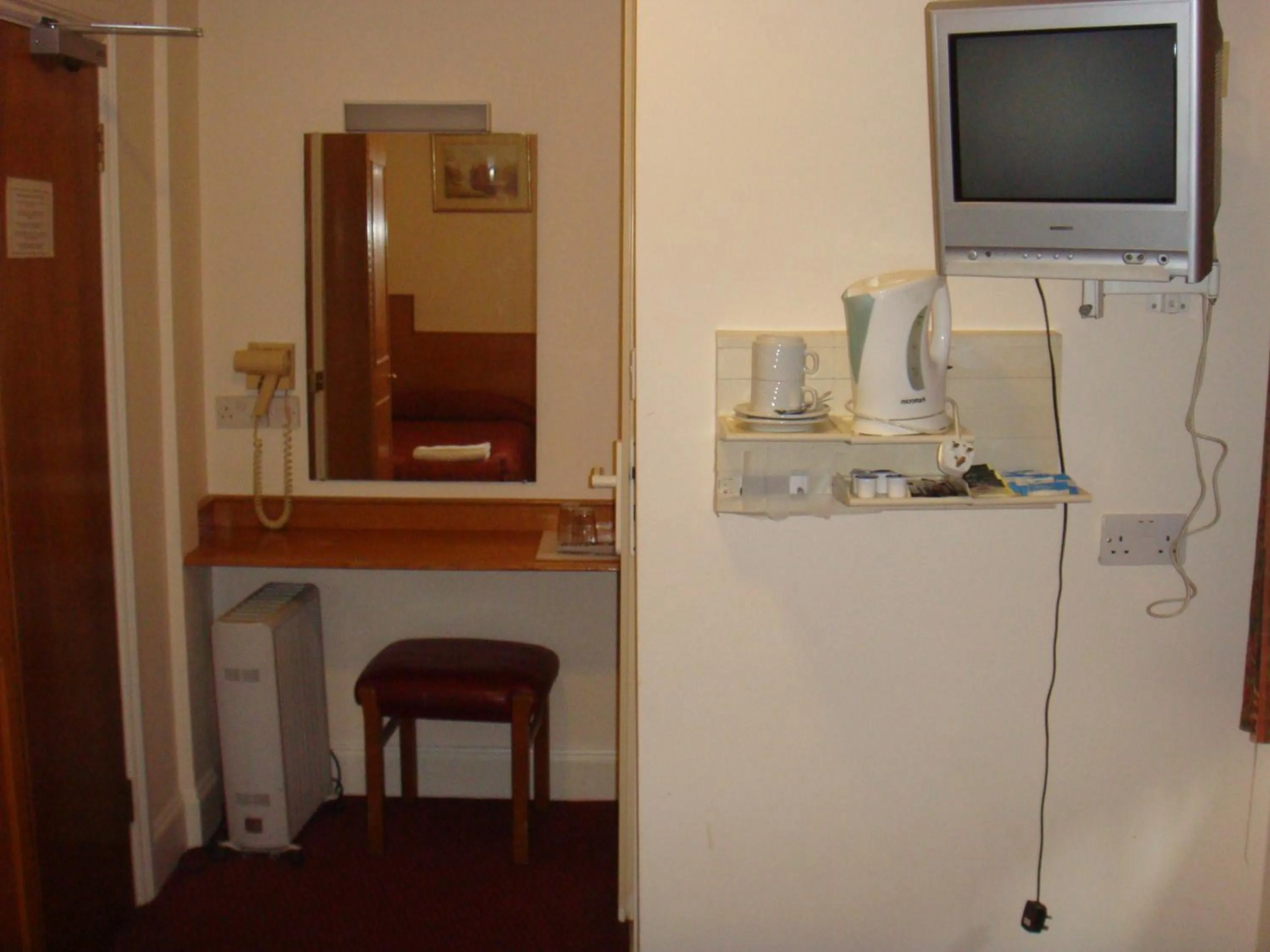 TV and multimedia in Seymour Hotel