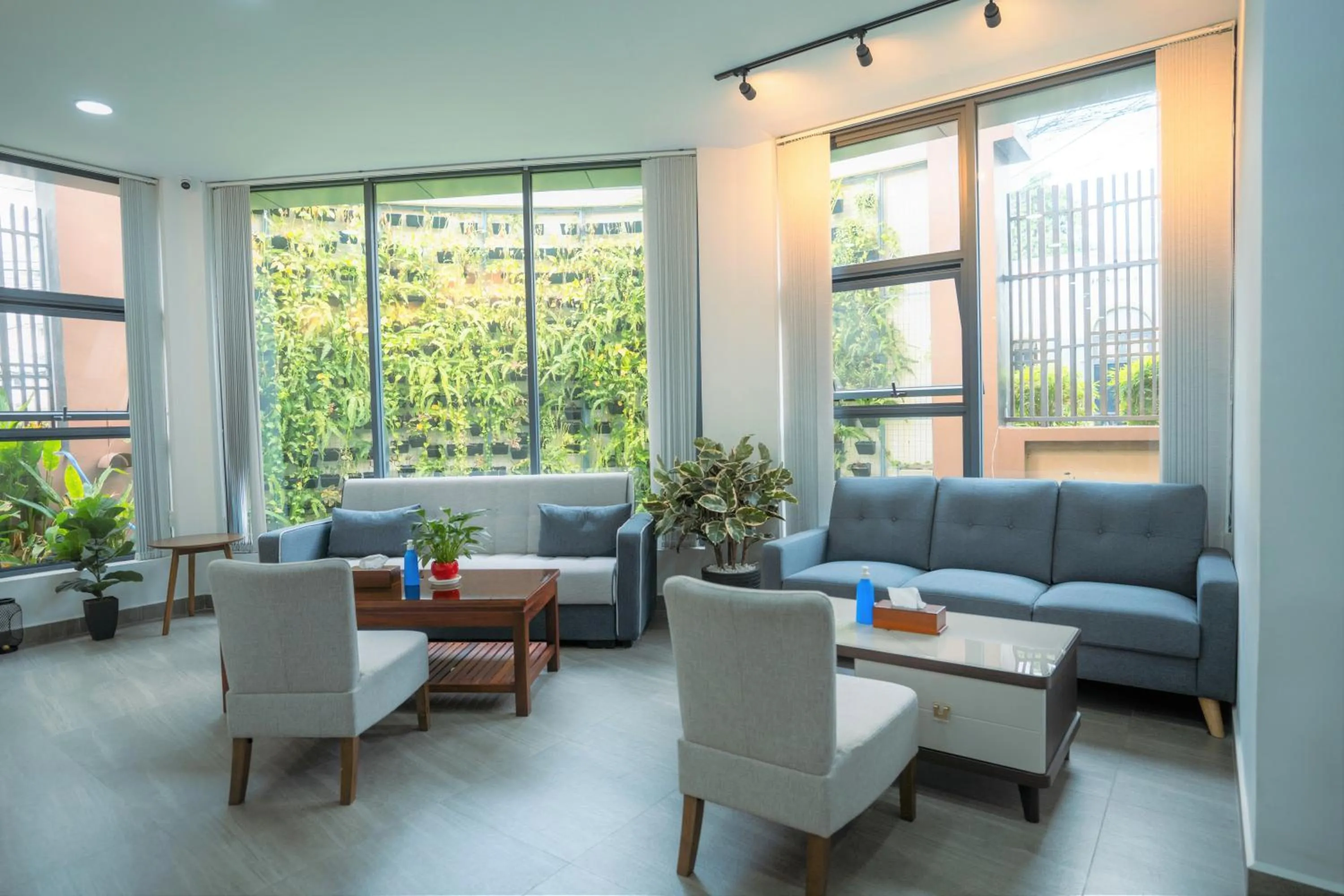 HAMPTONS Apartments