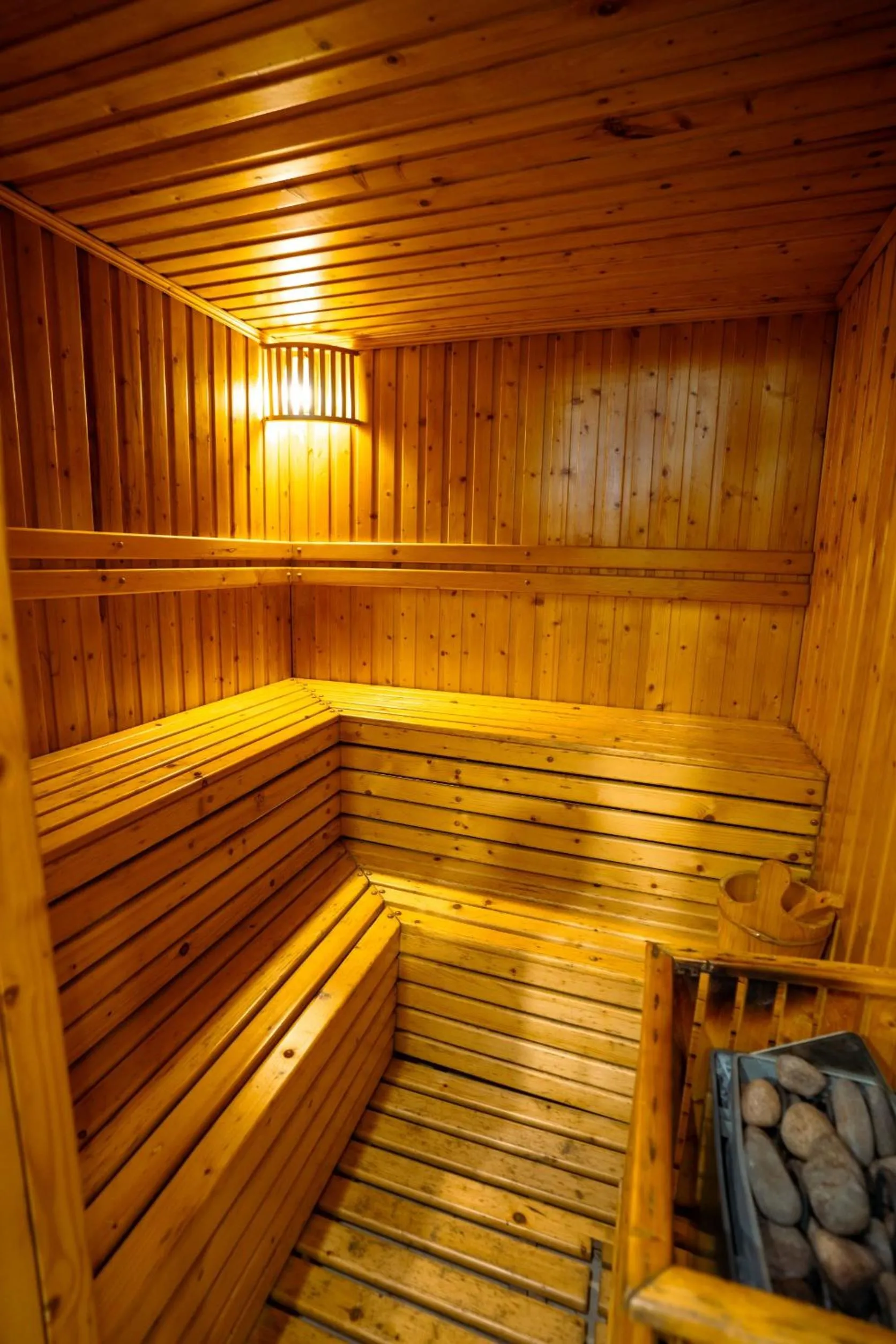 Sauna in HAMPTONS Apartments