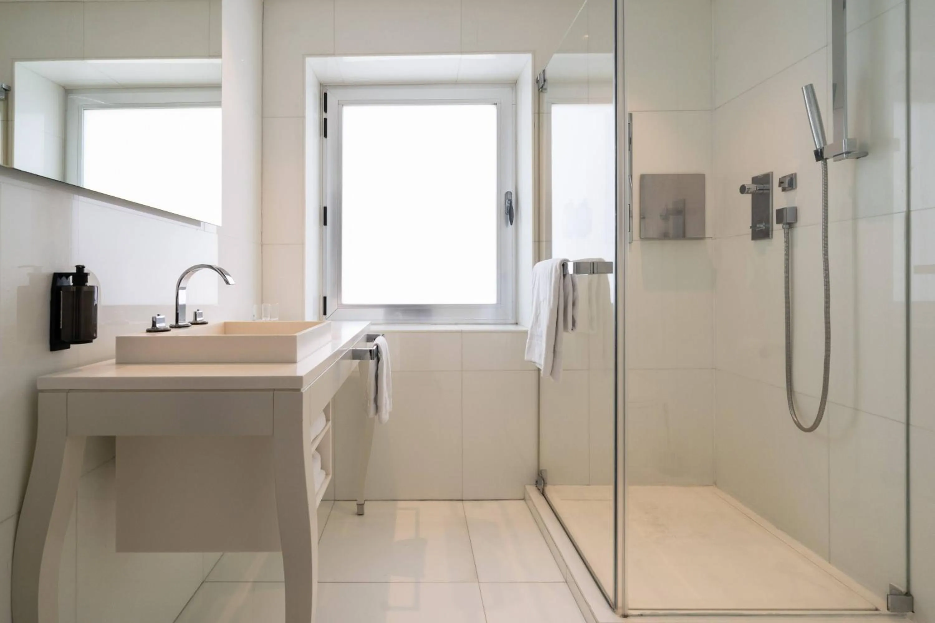 Shower in Hotel Palma Avenidas