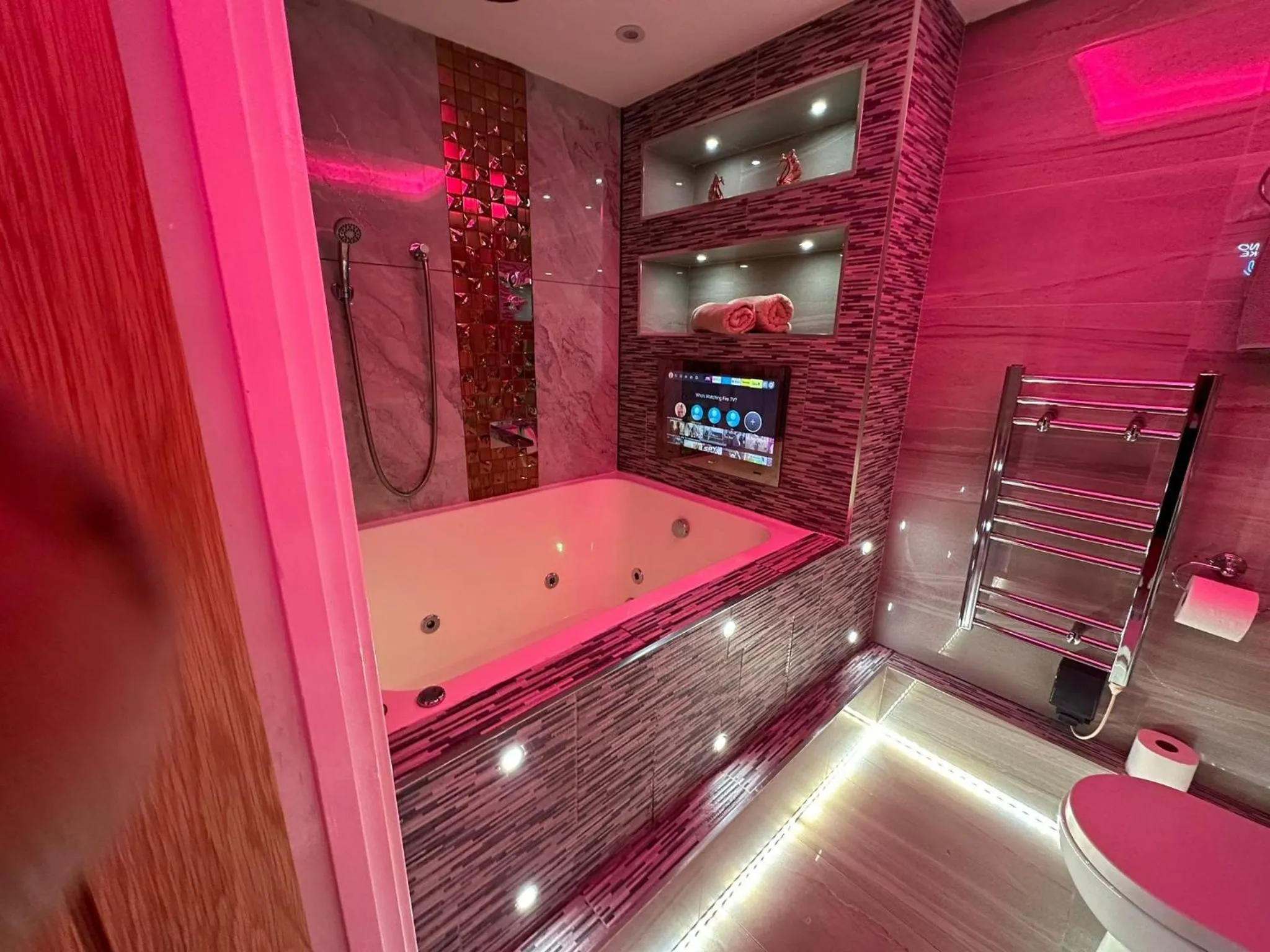 Hot Tub in Livit Serviced Apartments