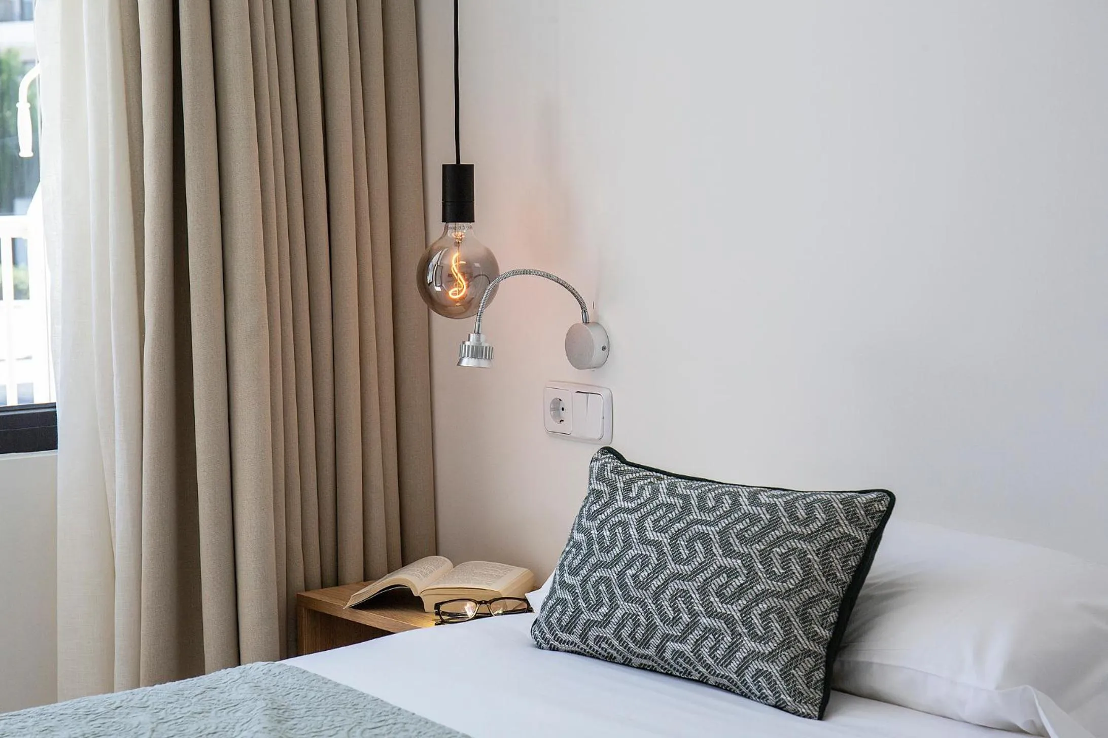 Decorative detail, Bed in Villa Miel