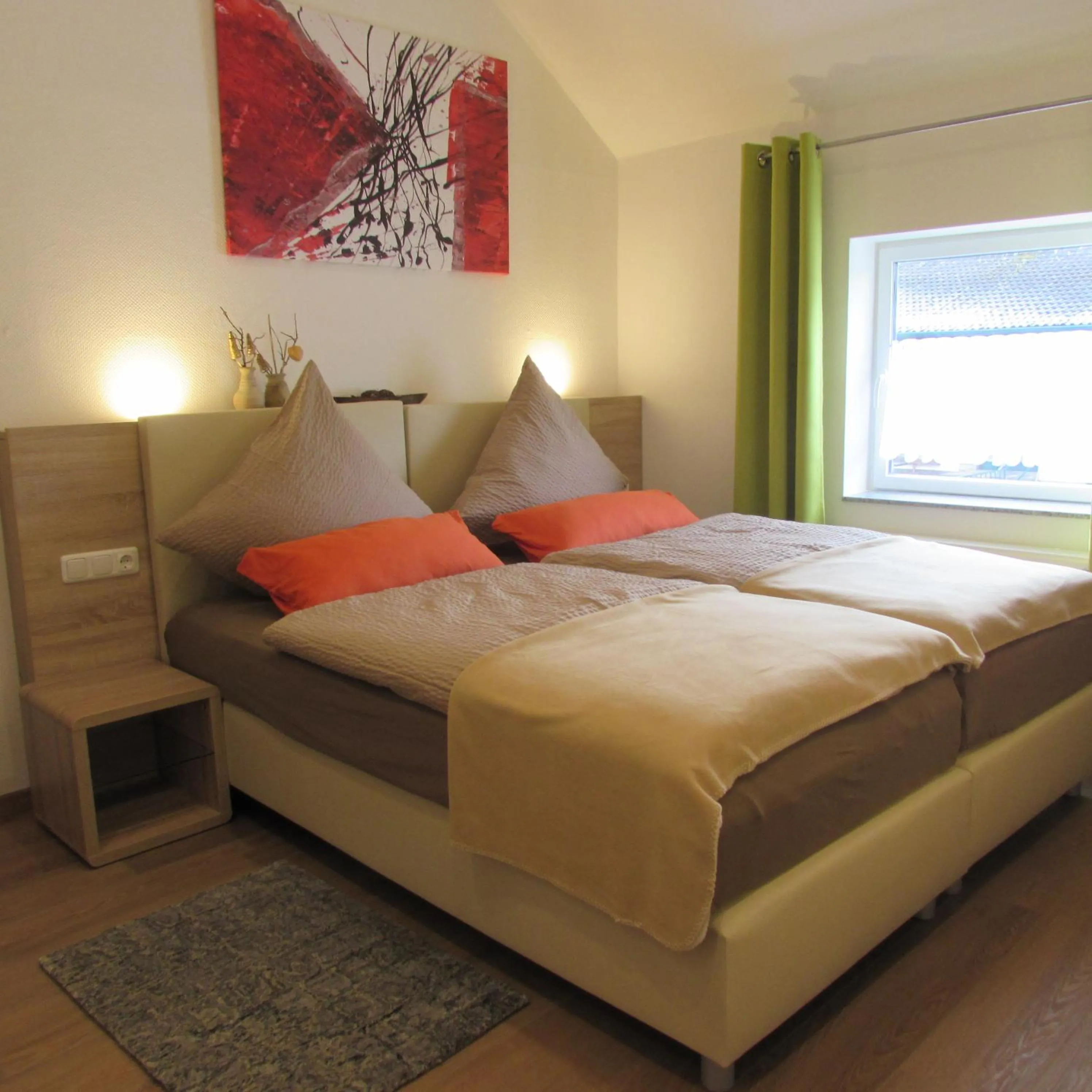 Photo of the whole room, Bed in Eifel Quartier Pension und Gasthof "Em Gardestüffje"