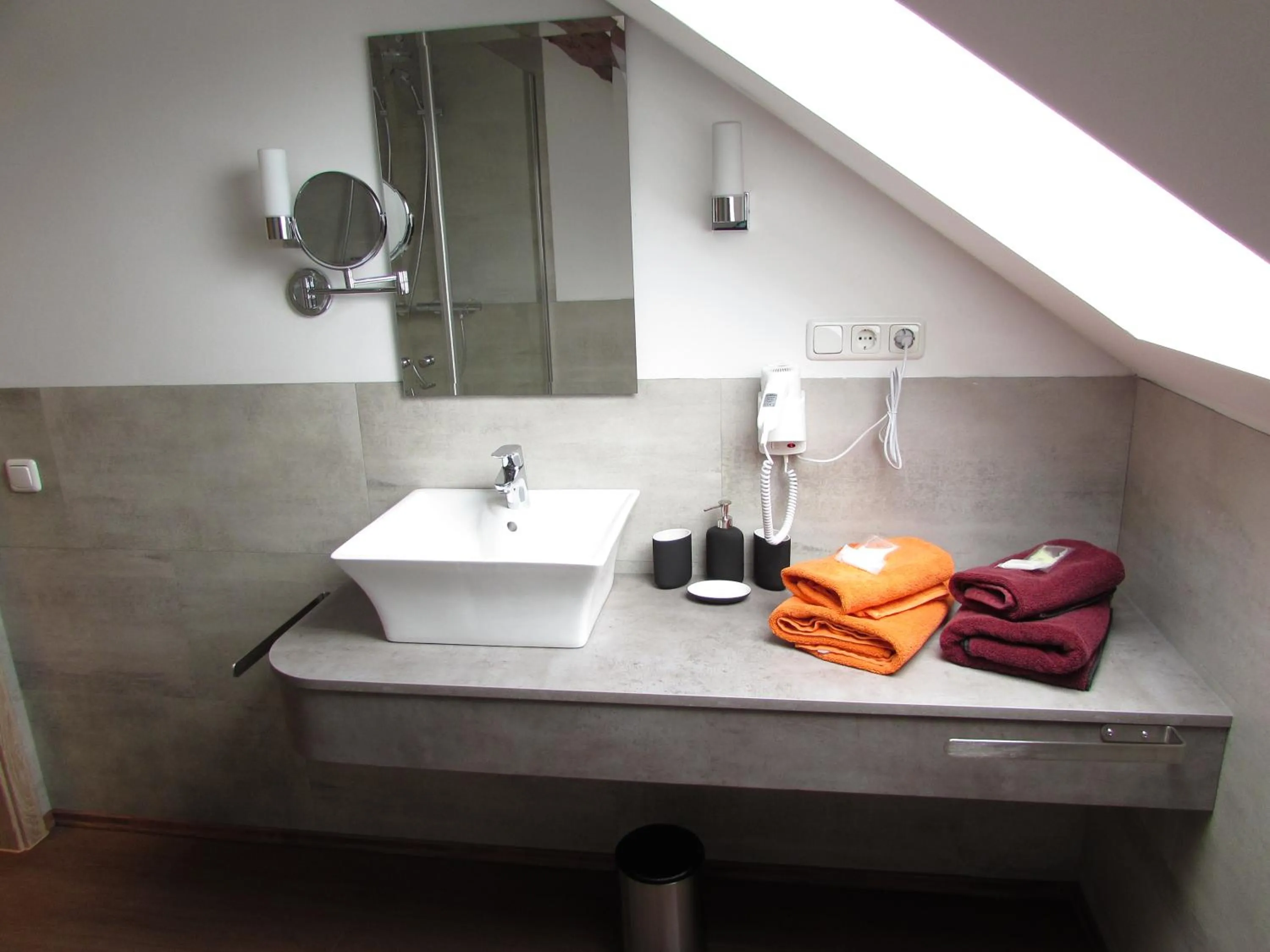 Bathroom in Eifel Quartier Pension und Gasthof "Em Gardestüffje"