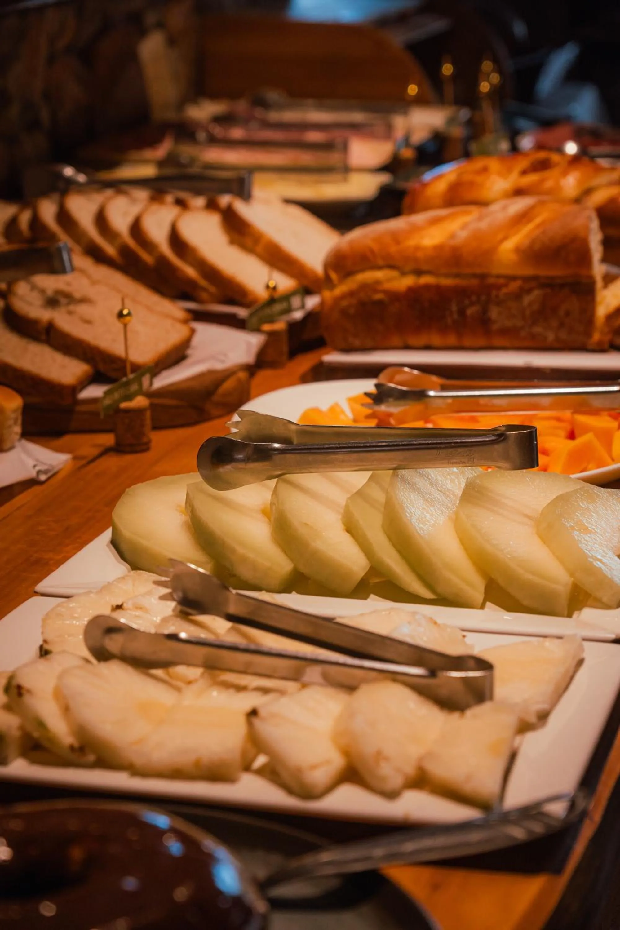 Buffet breakfast in Pousada das Pedras