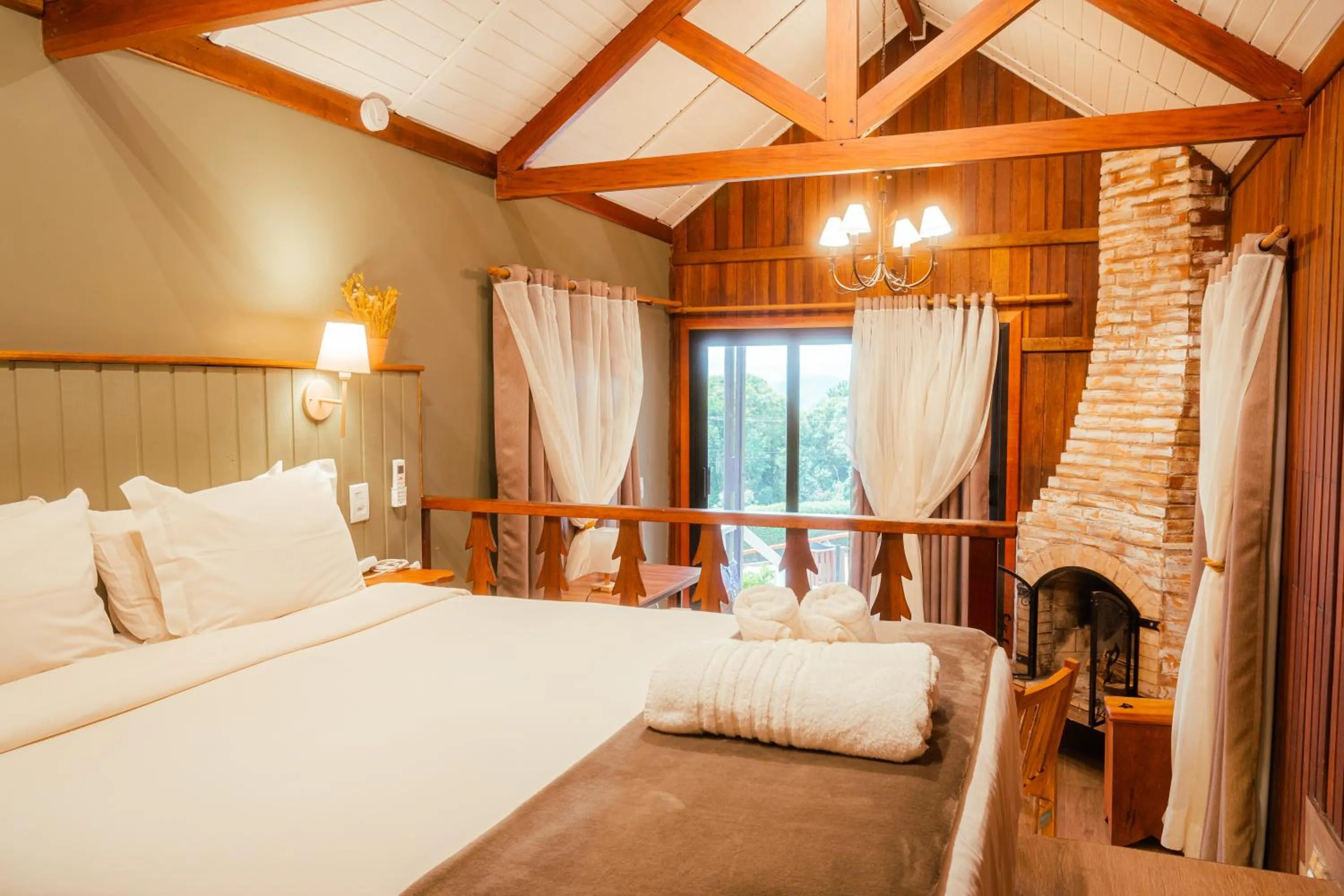 Photo of the whole room, Bed in Pousada das Pedras
