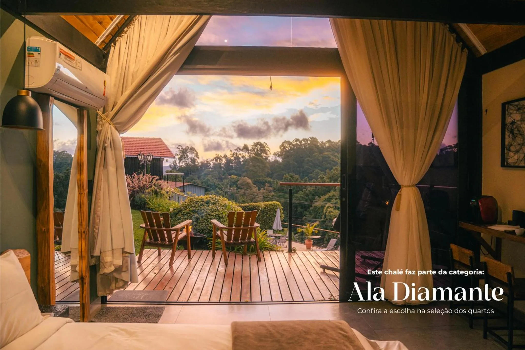 Balcony/Terrace, Bed in Pousada das Pedras