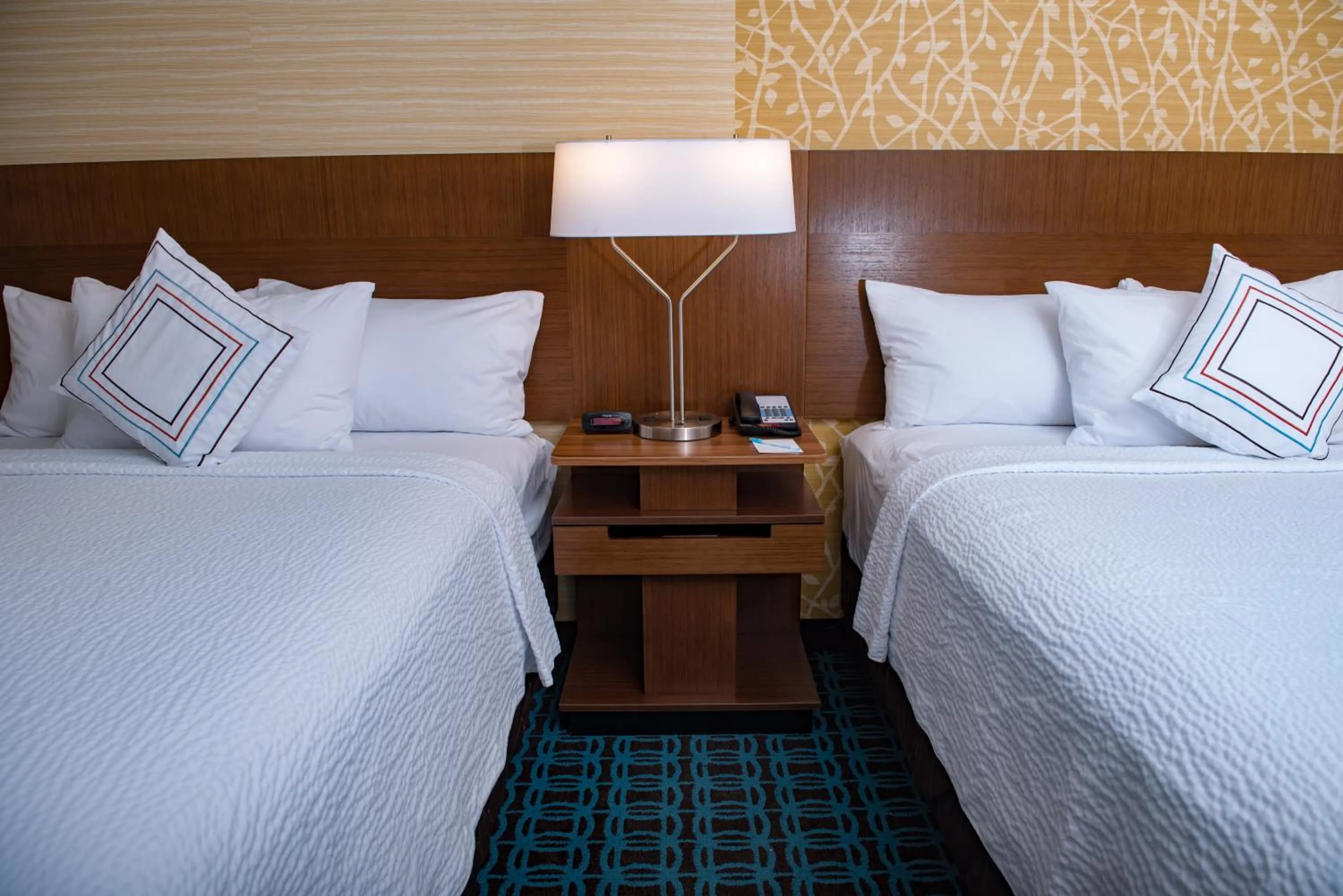 Bed in Fairfield Inn & Suites by Marriott Anderson