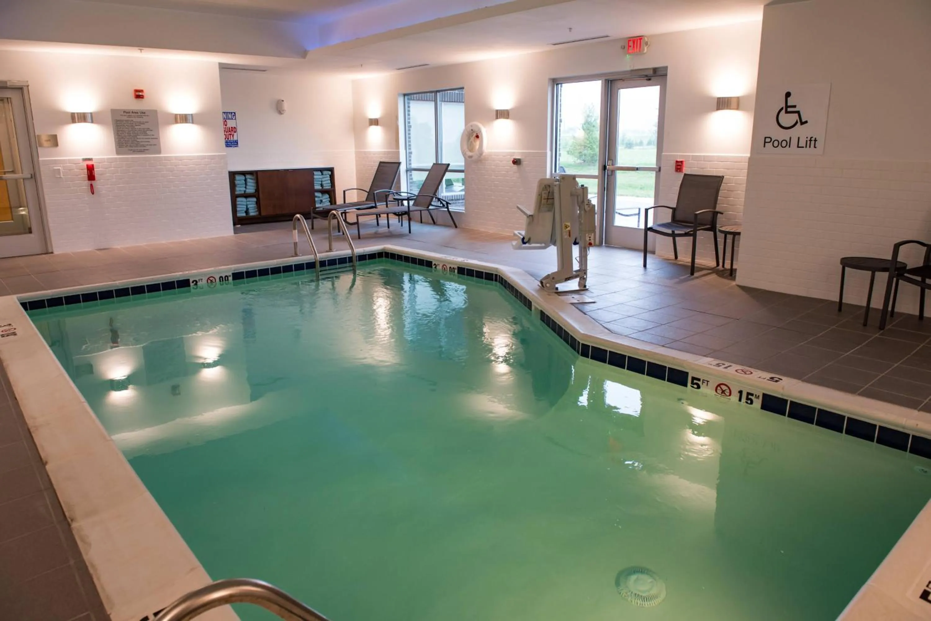 Swimming pool in Fairfield Inn & Suites by Marriott Anderson