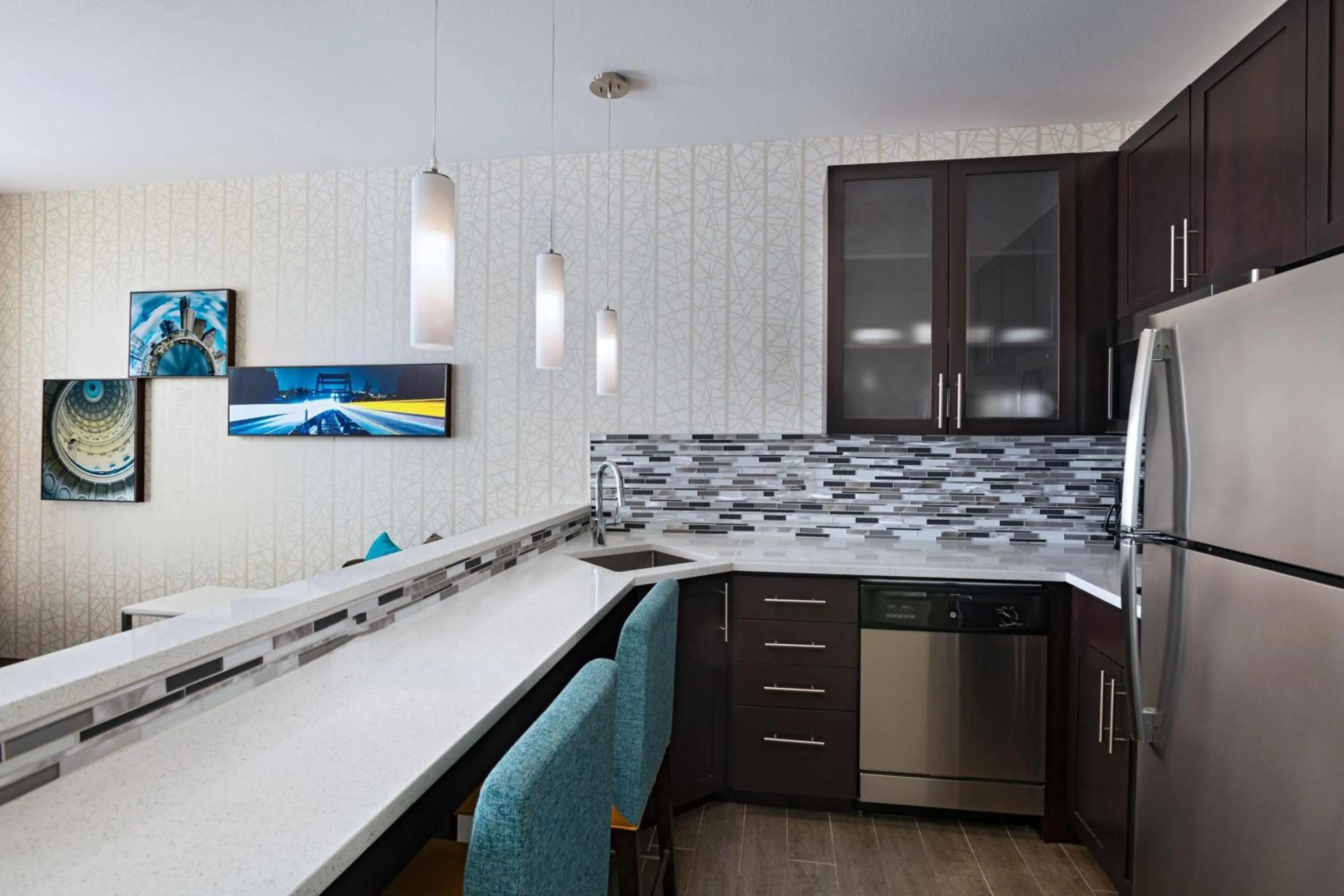 Kitchen or kitchenette, Bed in Residence Inn by Marriott Austin Southwest