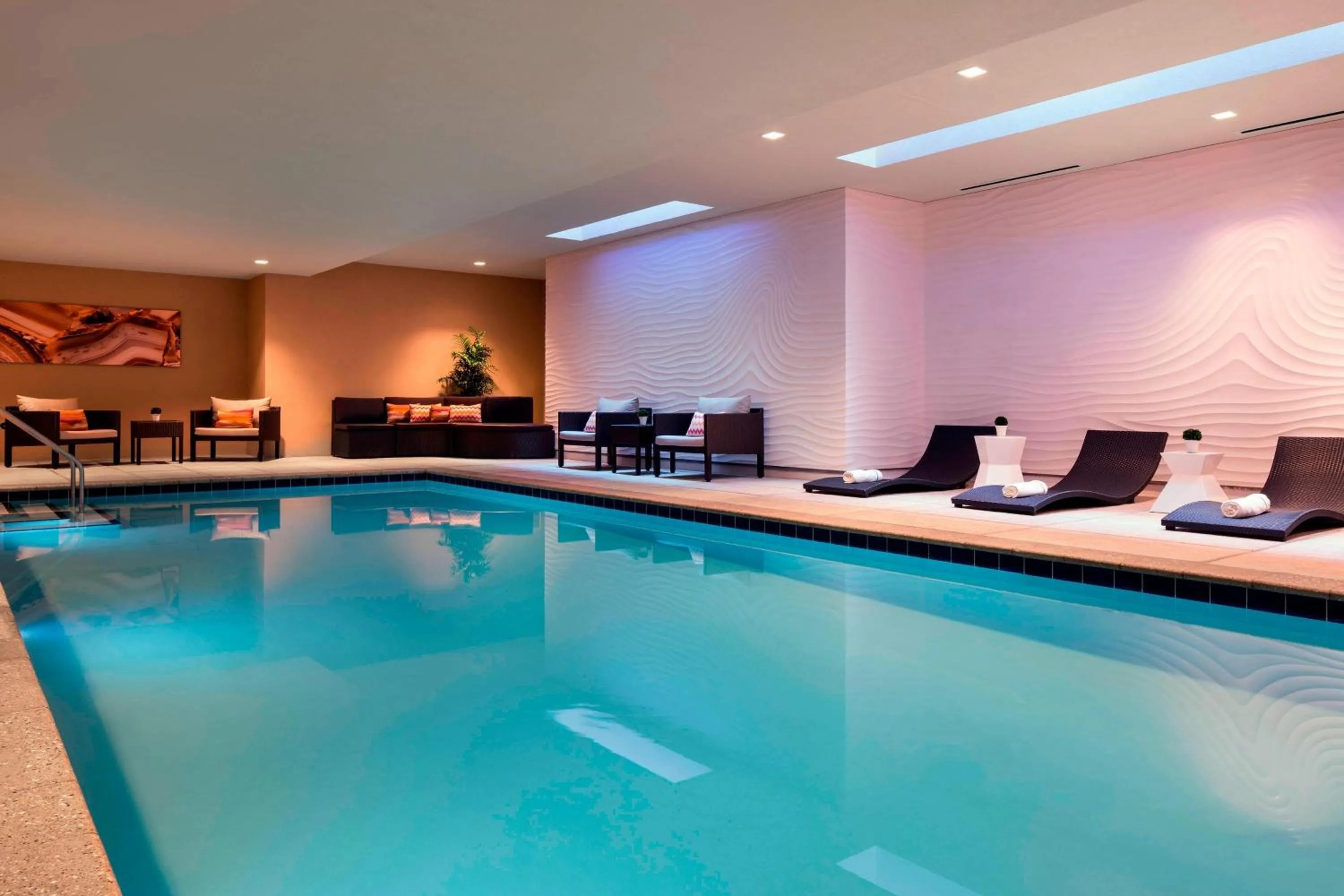 Swimming pool in Residence Inn by Marriott Phoenix Downtown