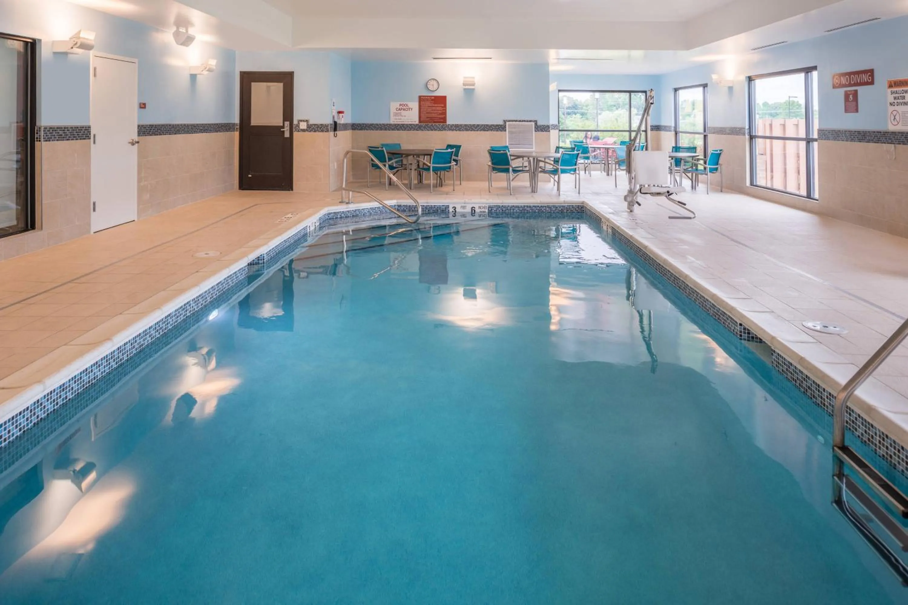 Swimming pool in TownePlace Suites by Marriott New Hartford