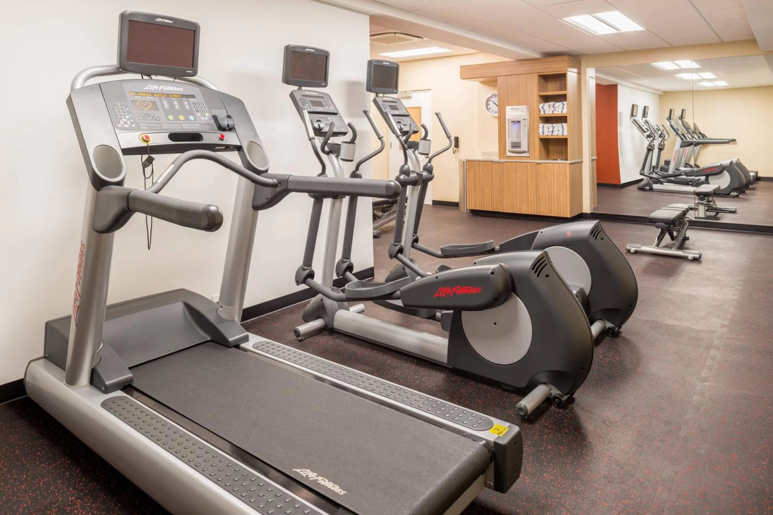 Fitness centre/facilities in TownePlace Suites by Marriott New Hartford