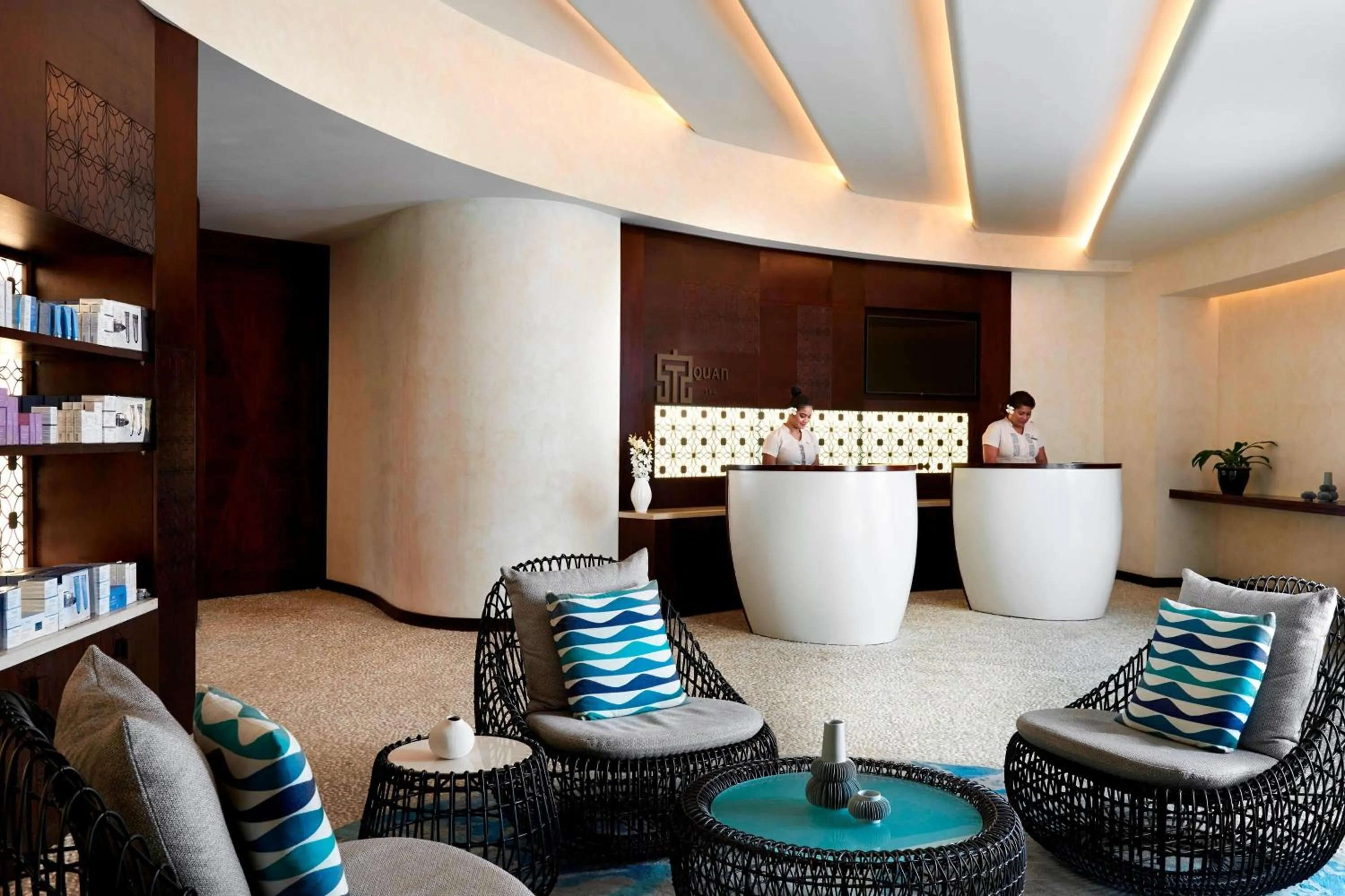 Lounge or bar in Fiji Marriott Resort Momi Bay