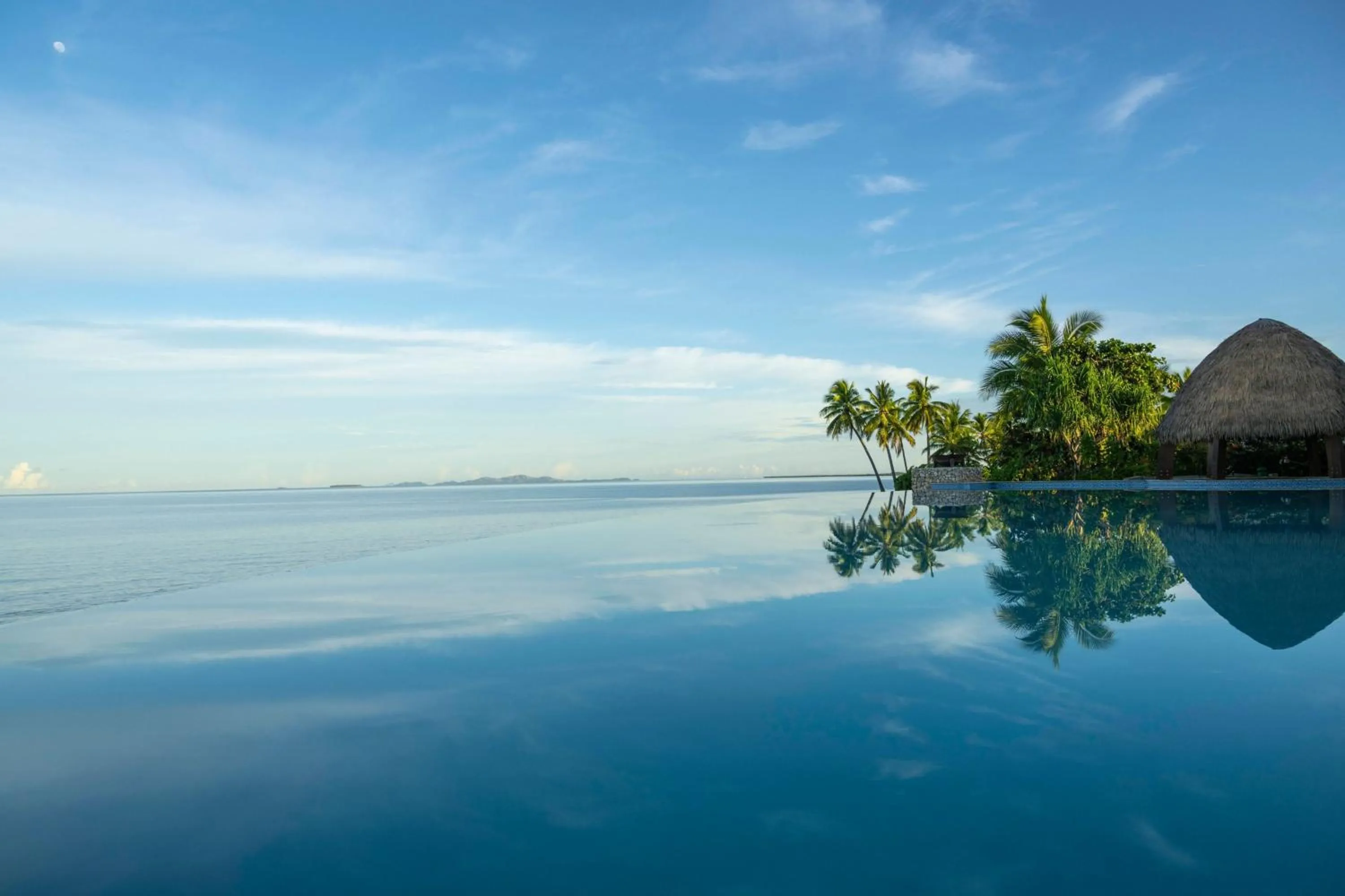 Swimming pool in Fiji Marriott Resort Momi Bay