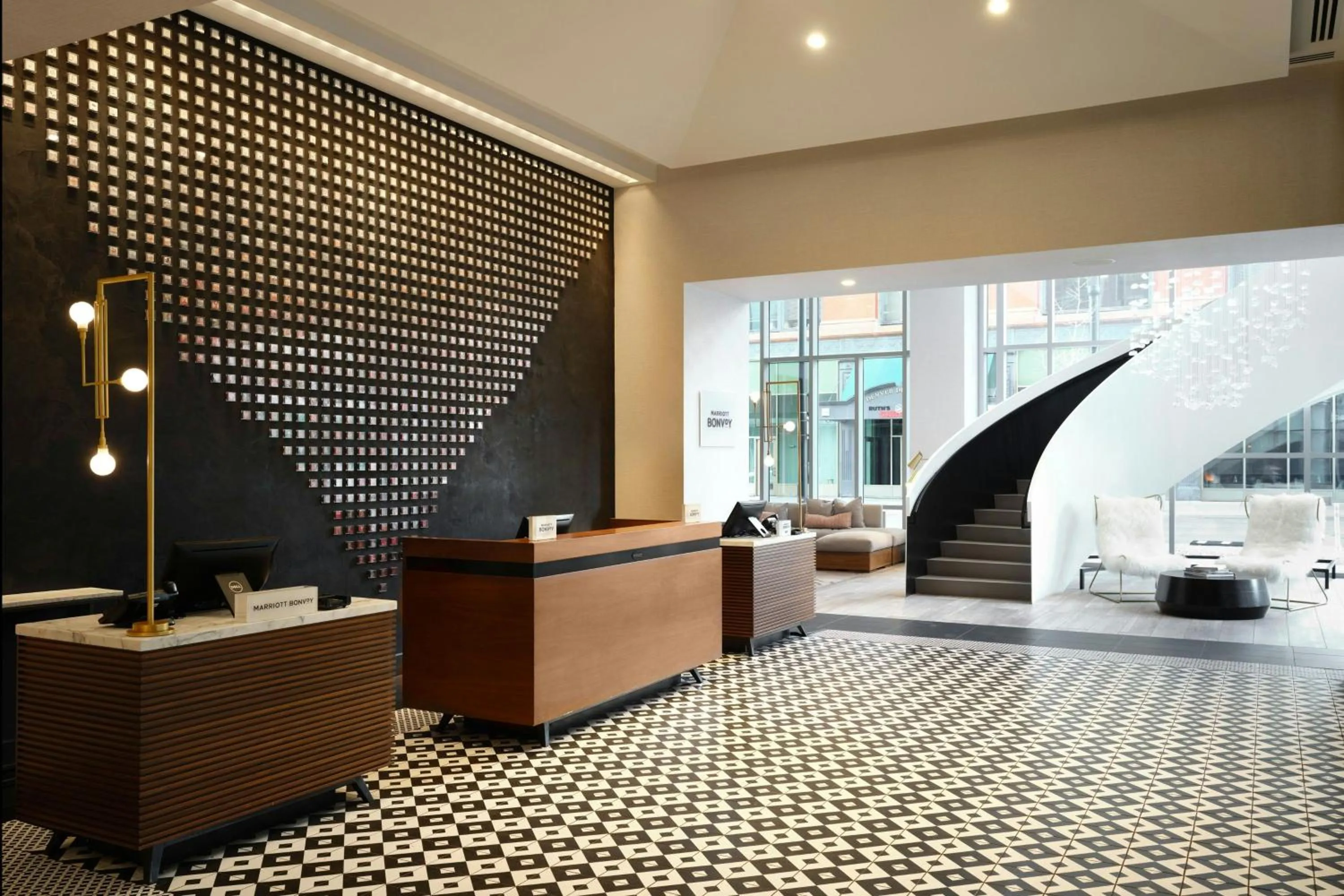 Lobby or reception in Le Meridien Denver Downtown