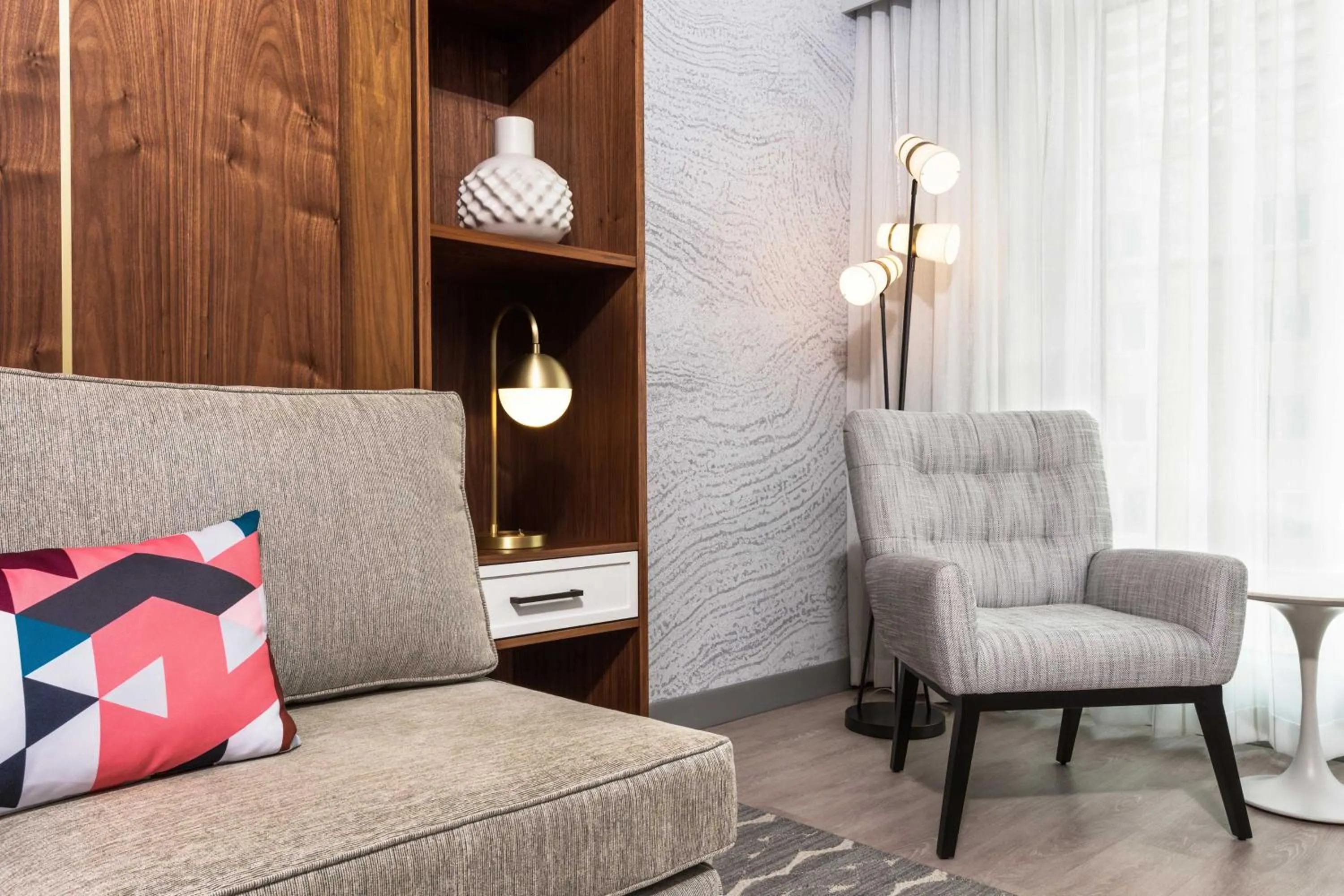 Photo of the whole room in Le Meridien Denver Downtown