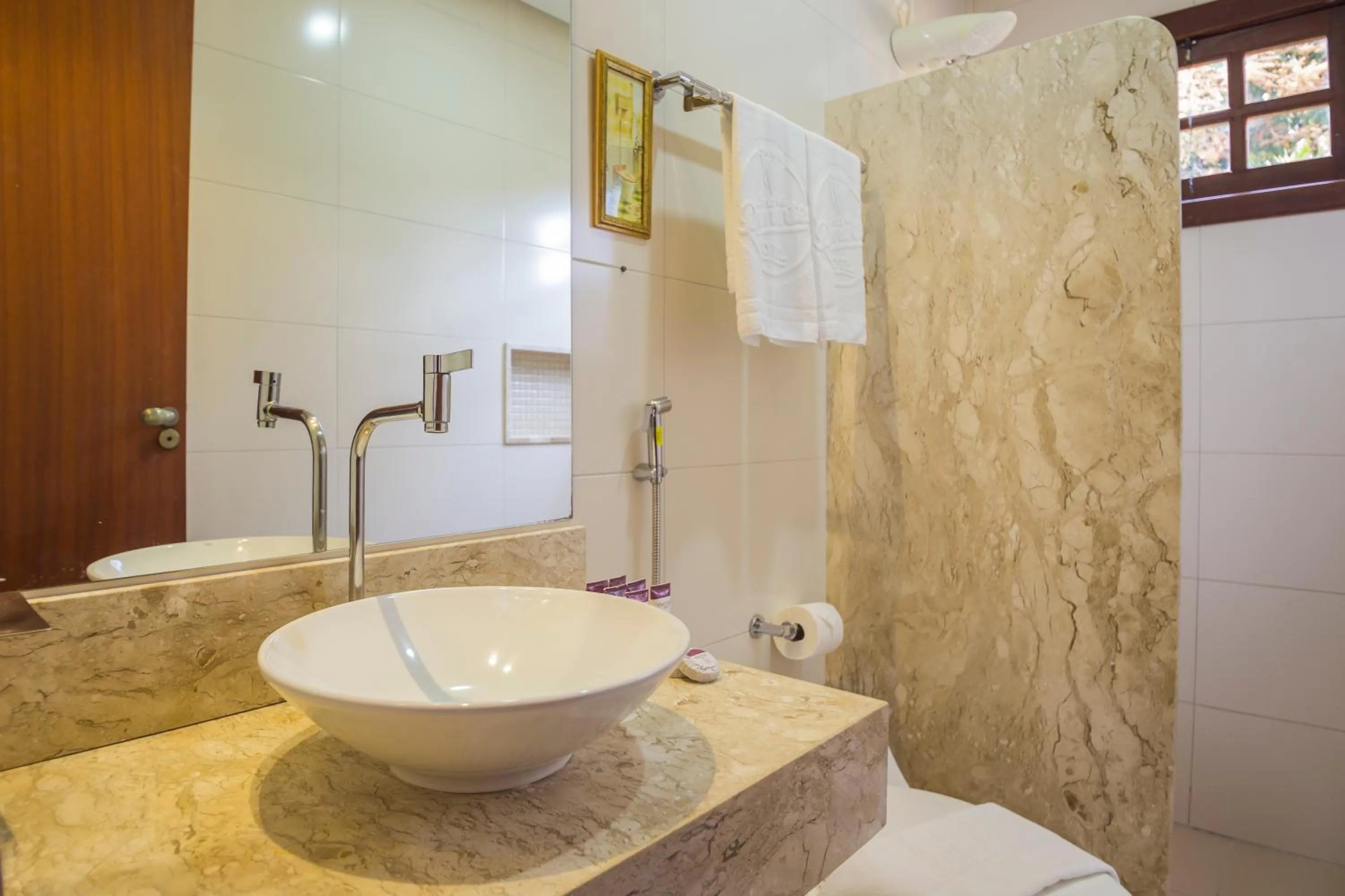 Bathroom in Terra dos Diamantes Hotel