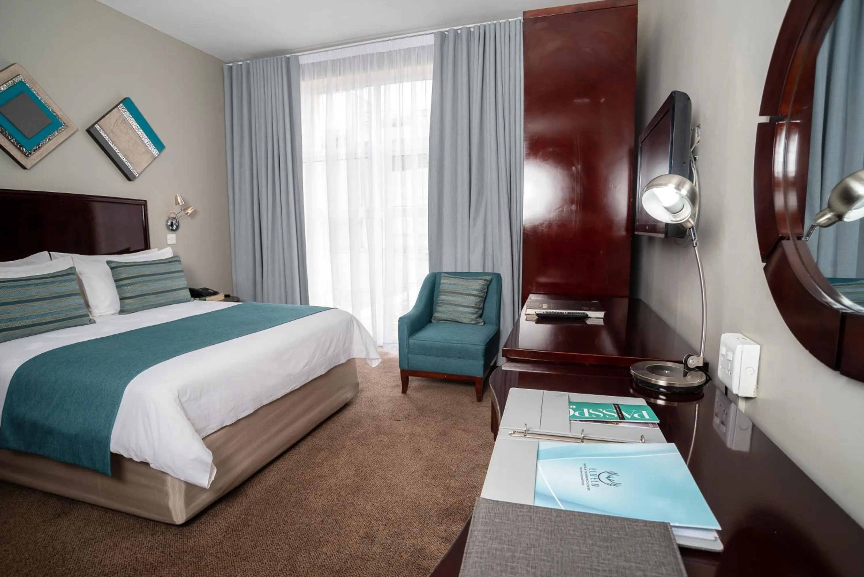 hair dresser, Bed in Tlotlo Hotel & Conference Centre