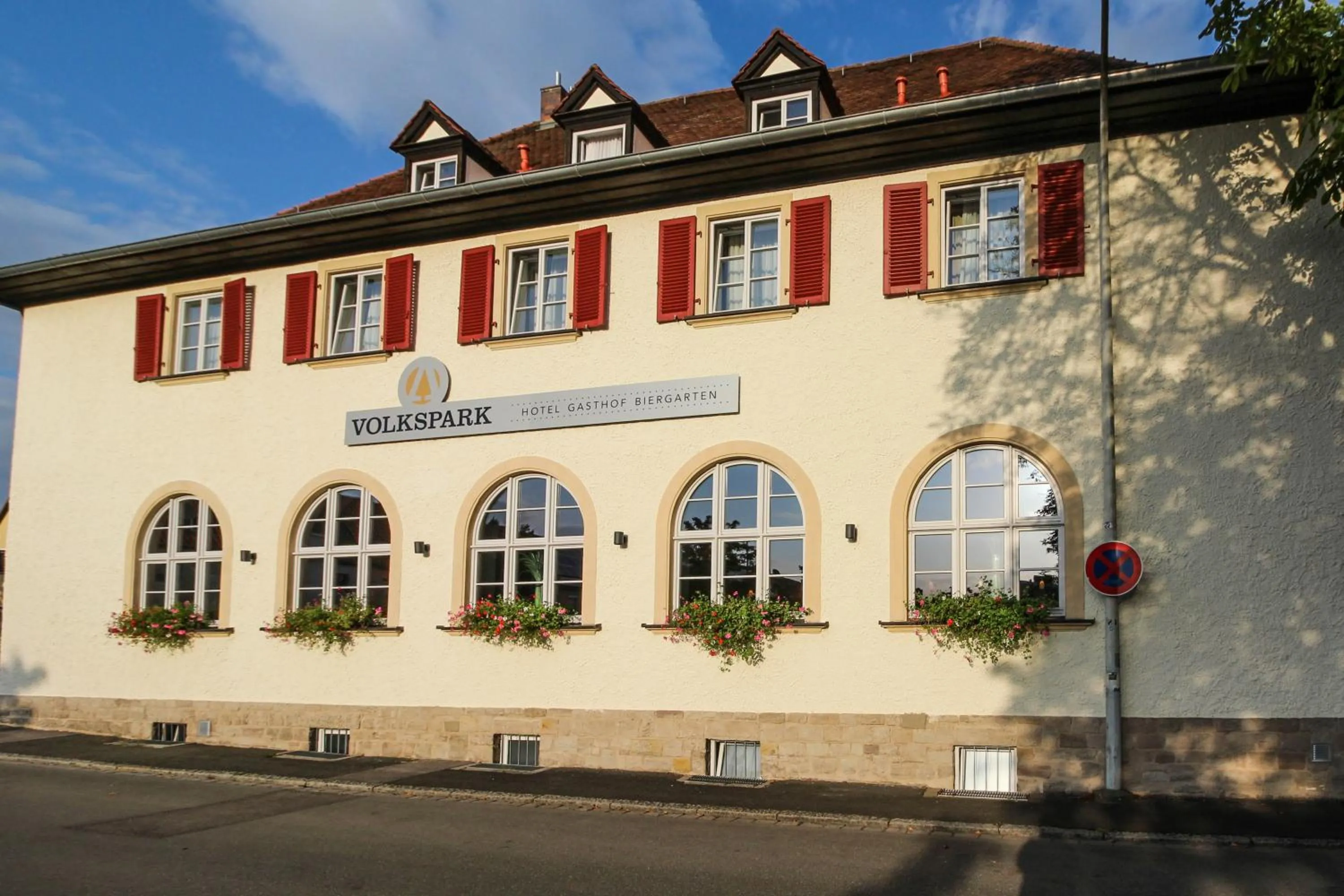 Facade/entrance in Volkspark Hotel