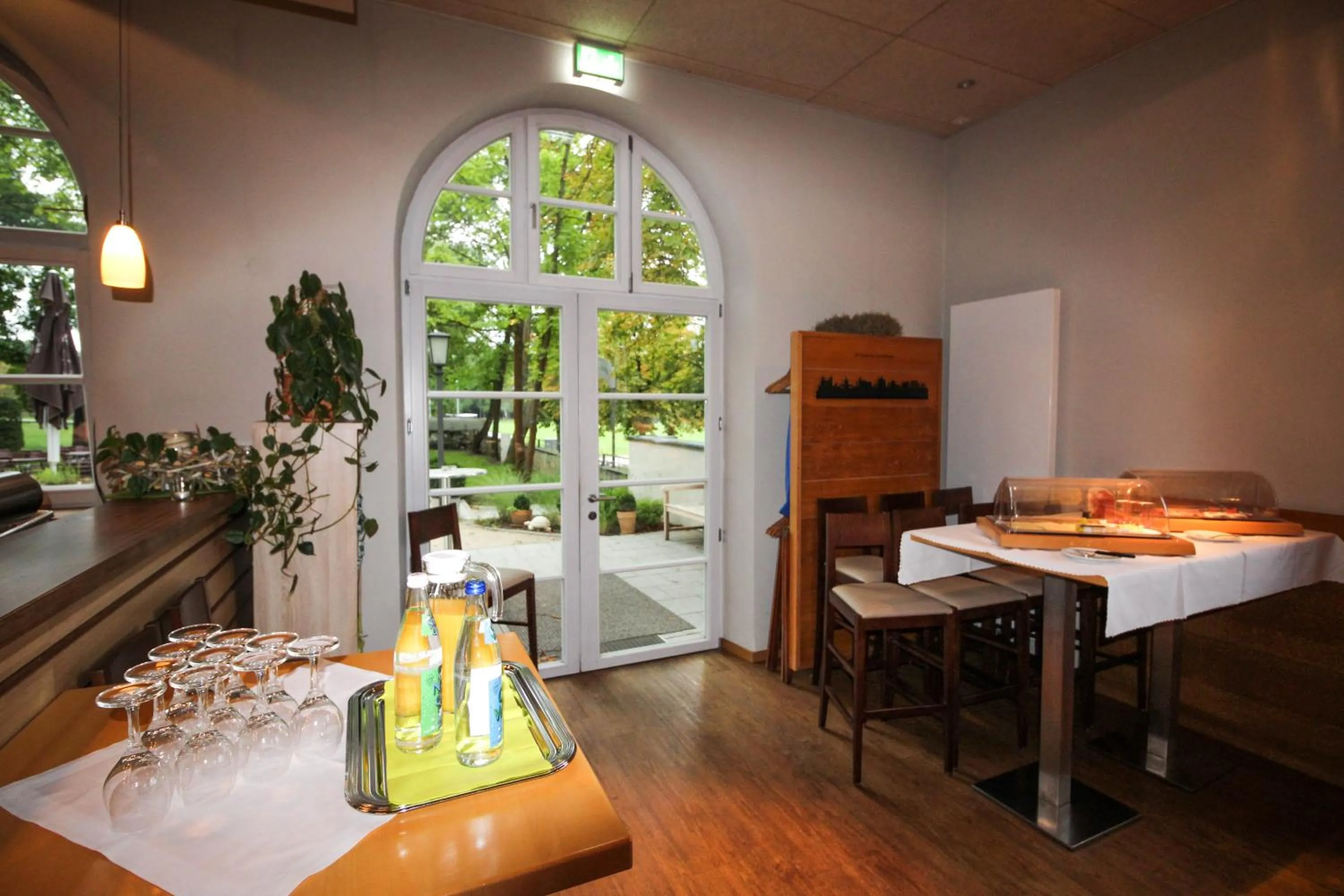 Buffet breakfast in Volkspark Hotel