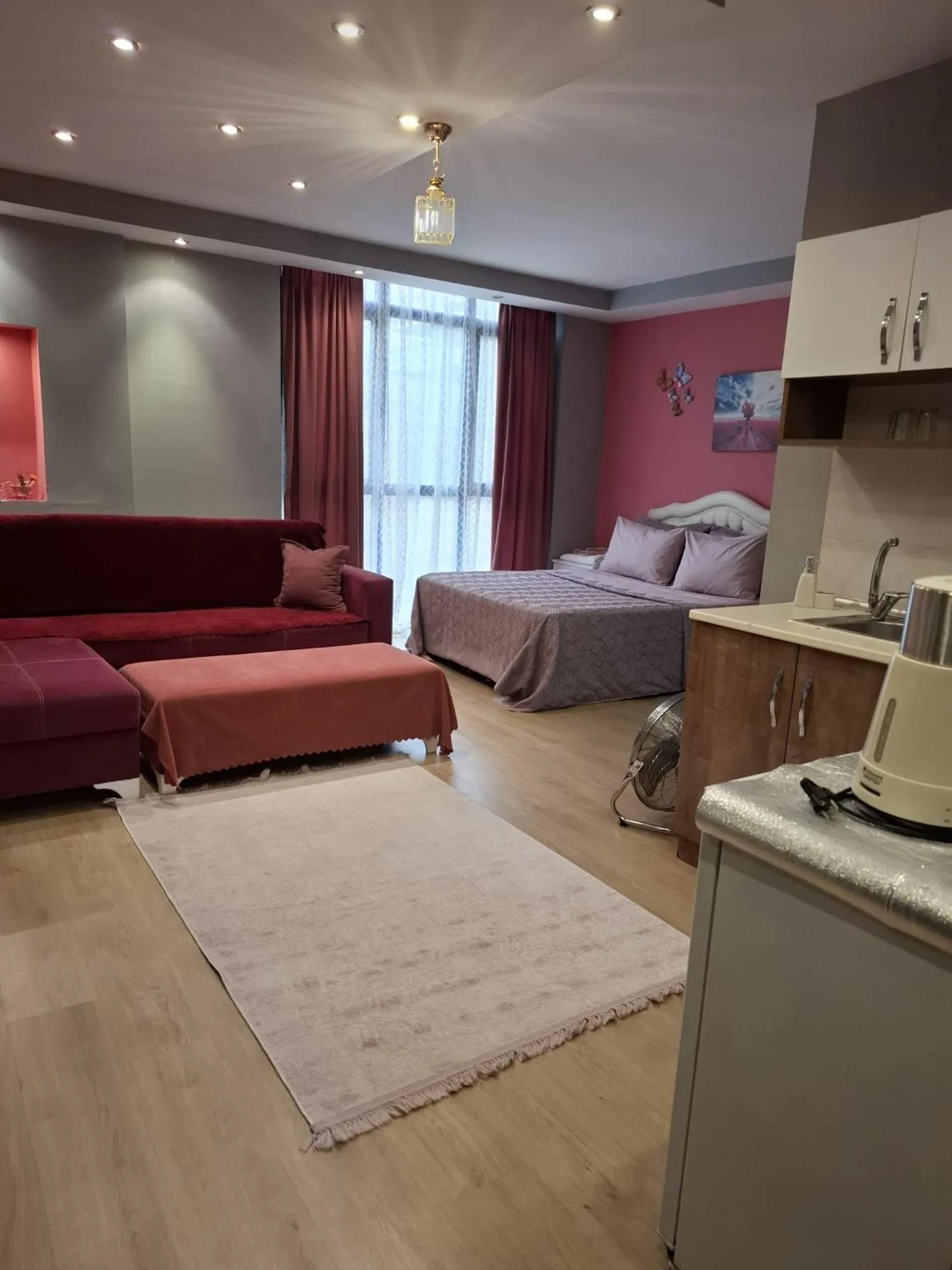 Photo of the whole room, Bed in Samlife Apart