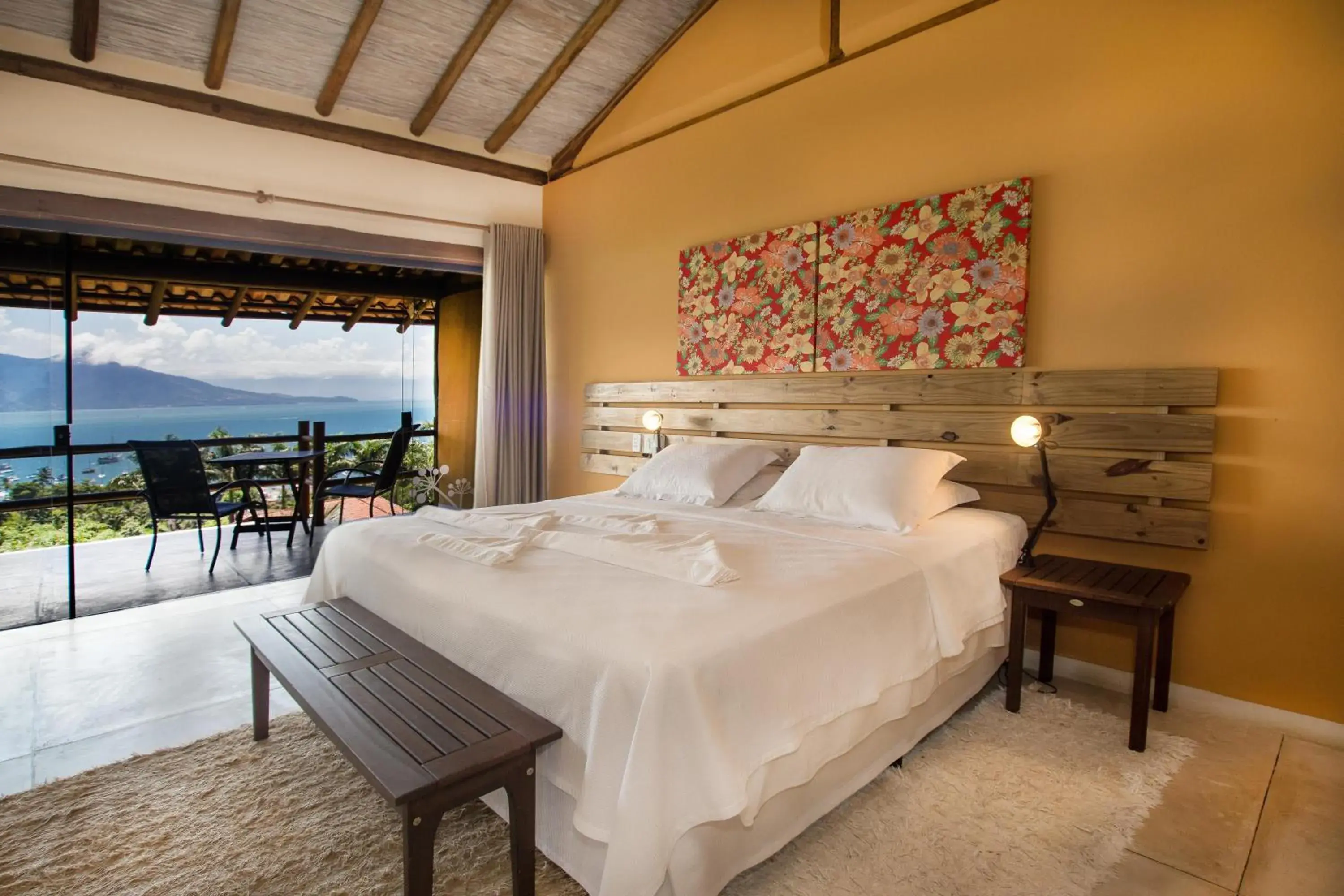 Suíte Deluxe Superior com Hidromassagem e Vista do Mar in Pousada Mariola Suíte Deluxe Superior com Hidromassagem e Vista do Mar in Pousada Mariola