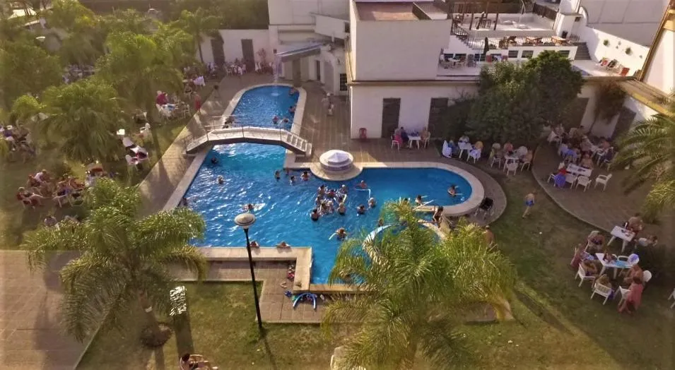 Swimming pool in City Hotel Termal