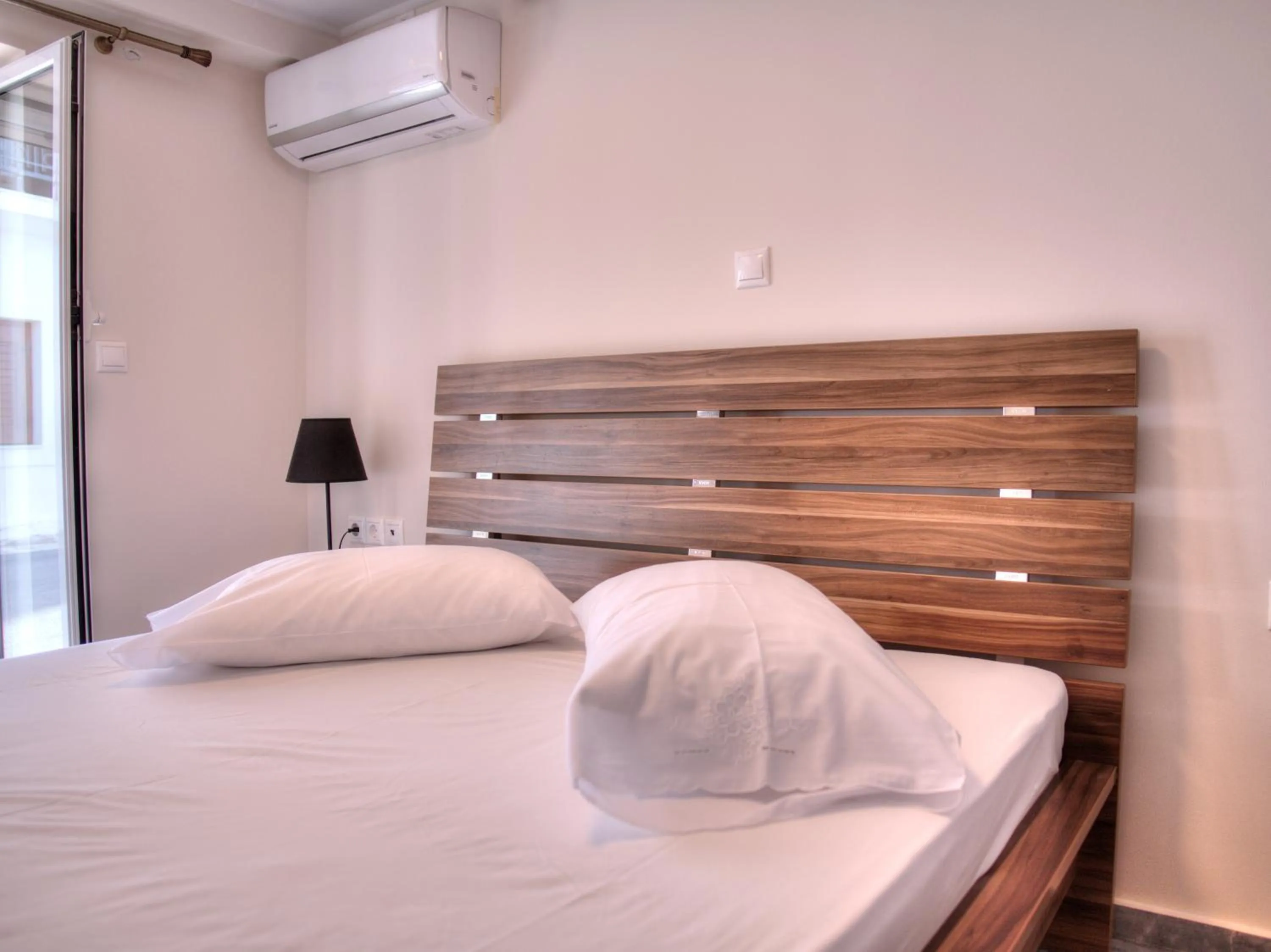 Bed in Alexis Studios