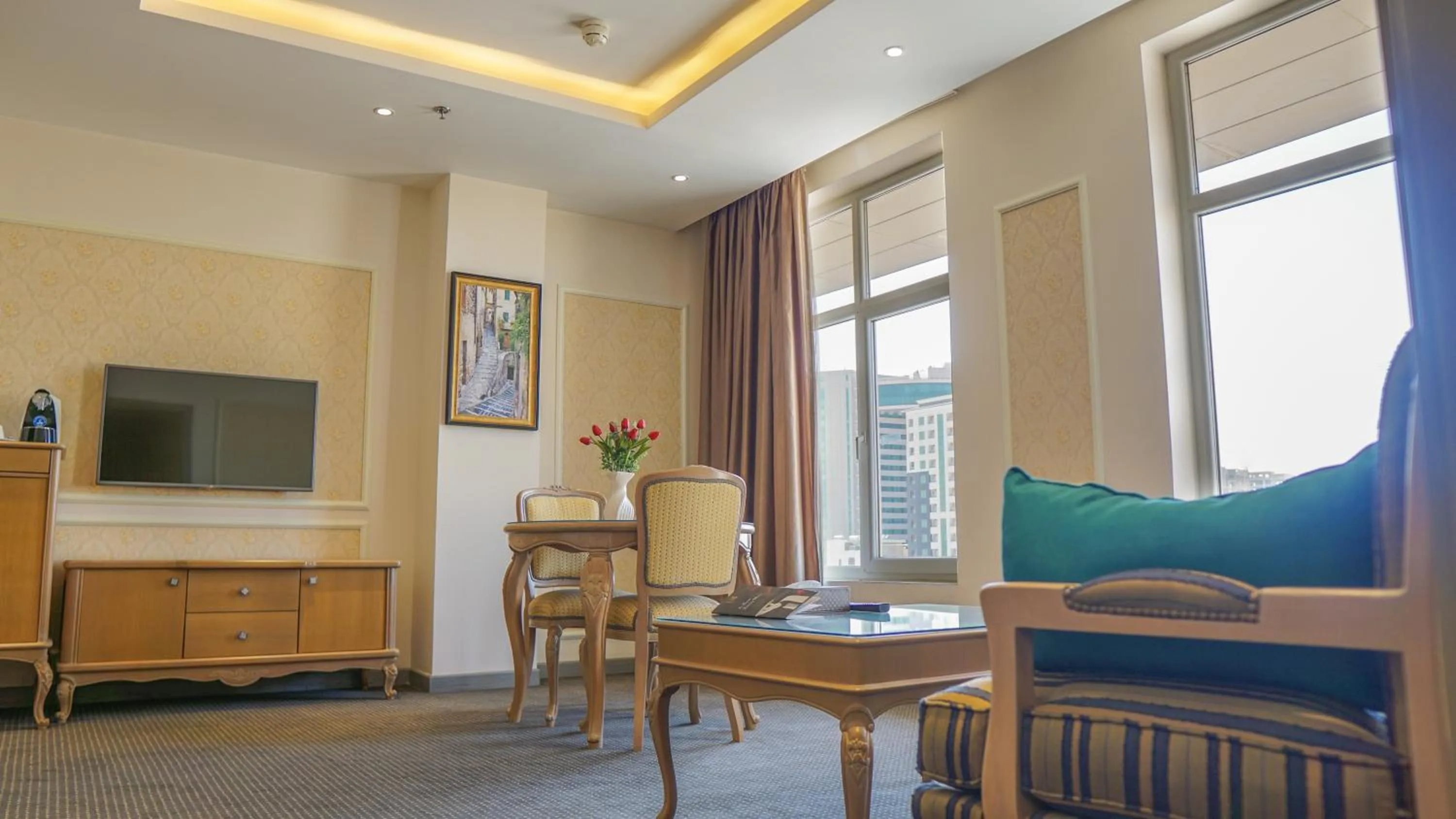 Living room in La Roche Hotel