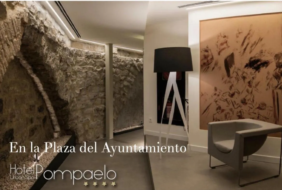 Hotel Pompaelo Plaza del Ayuntamiento & Spa