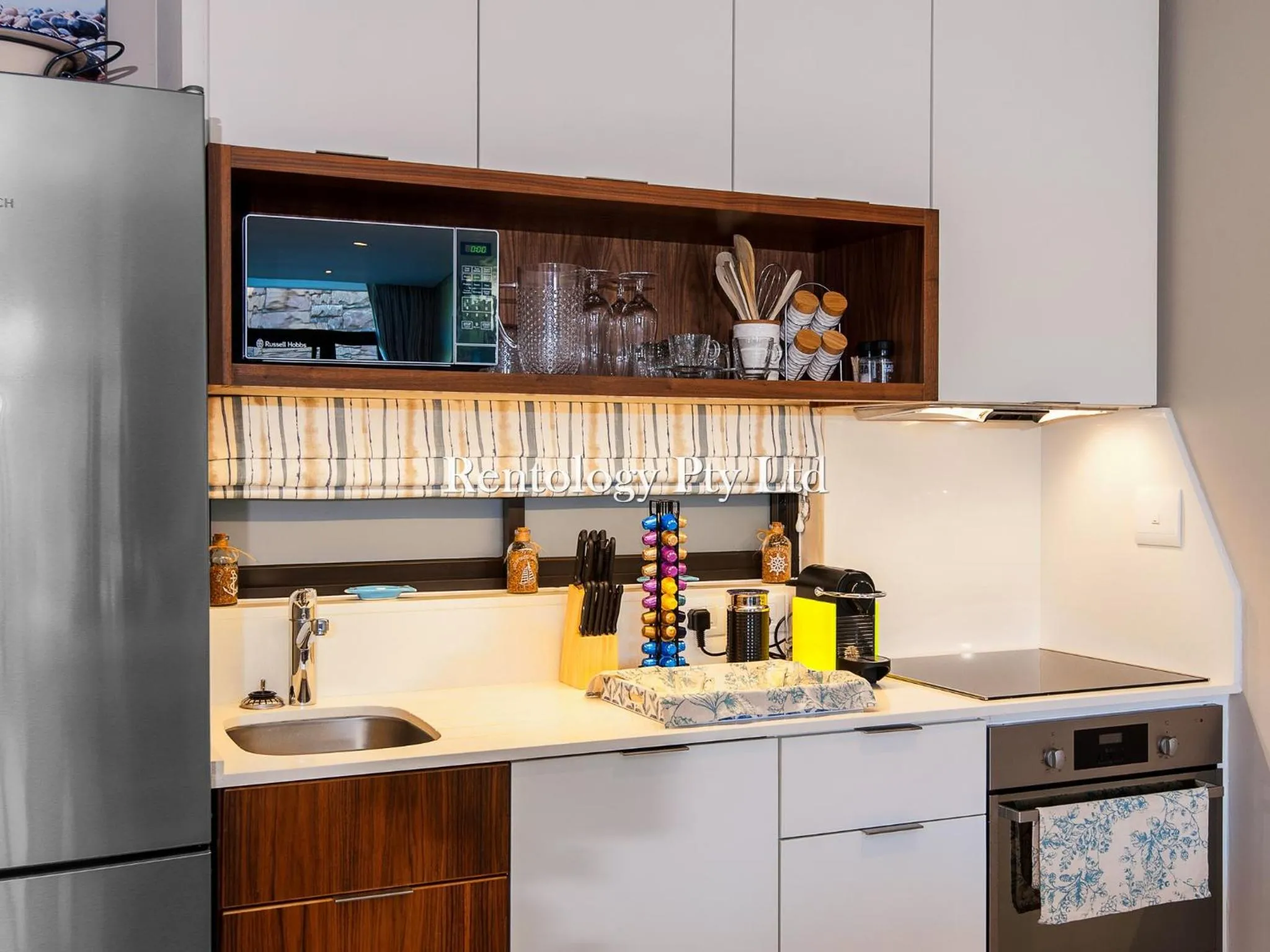 Kitchen or kitchenette in Beautiful 1 Bed Zimbali Suites with Garden