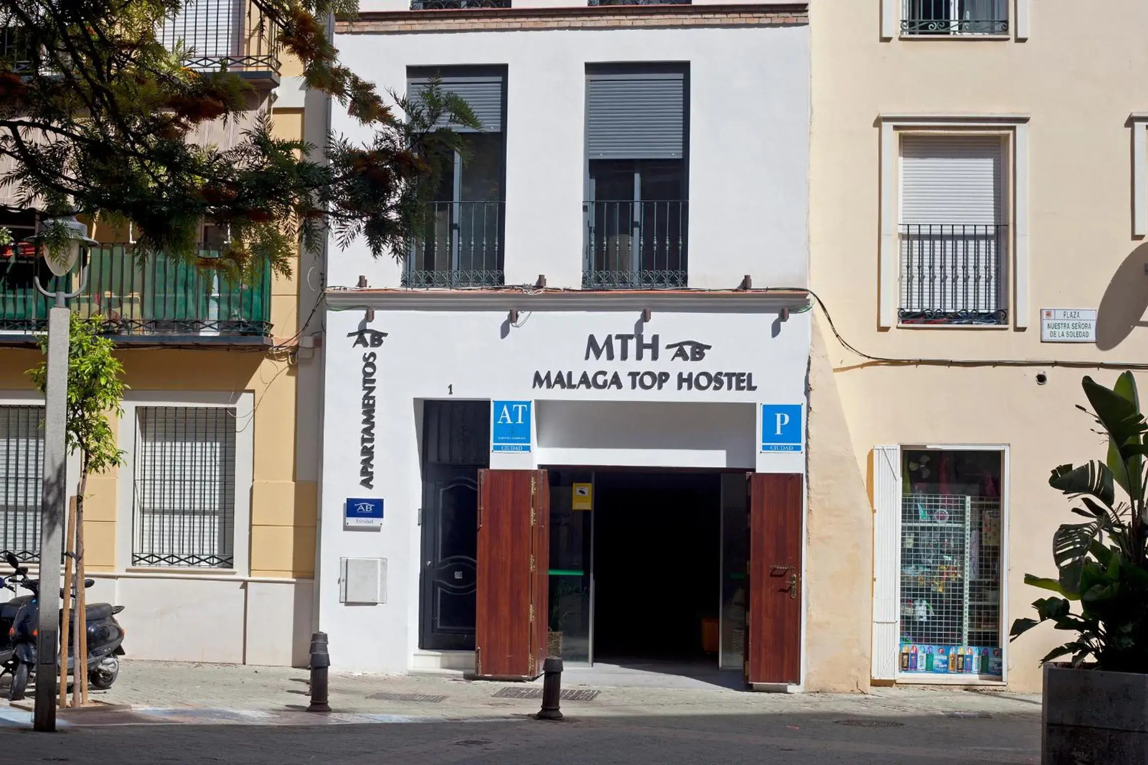 Facade/entrance in Malaga Stop Hostel AB Facade/entrance in Malaga Stop Hostel AB